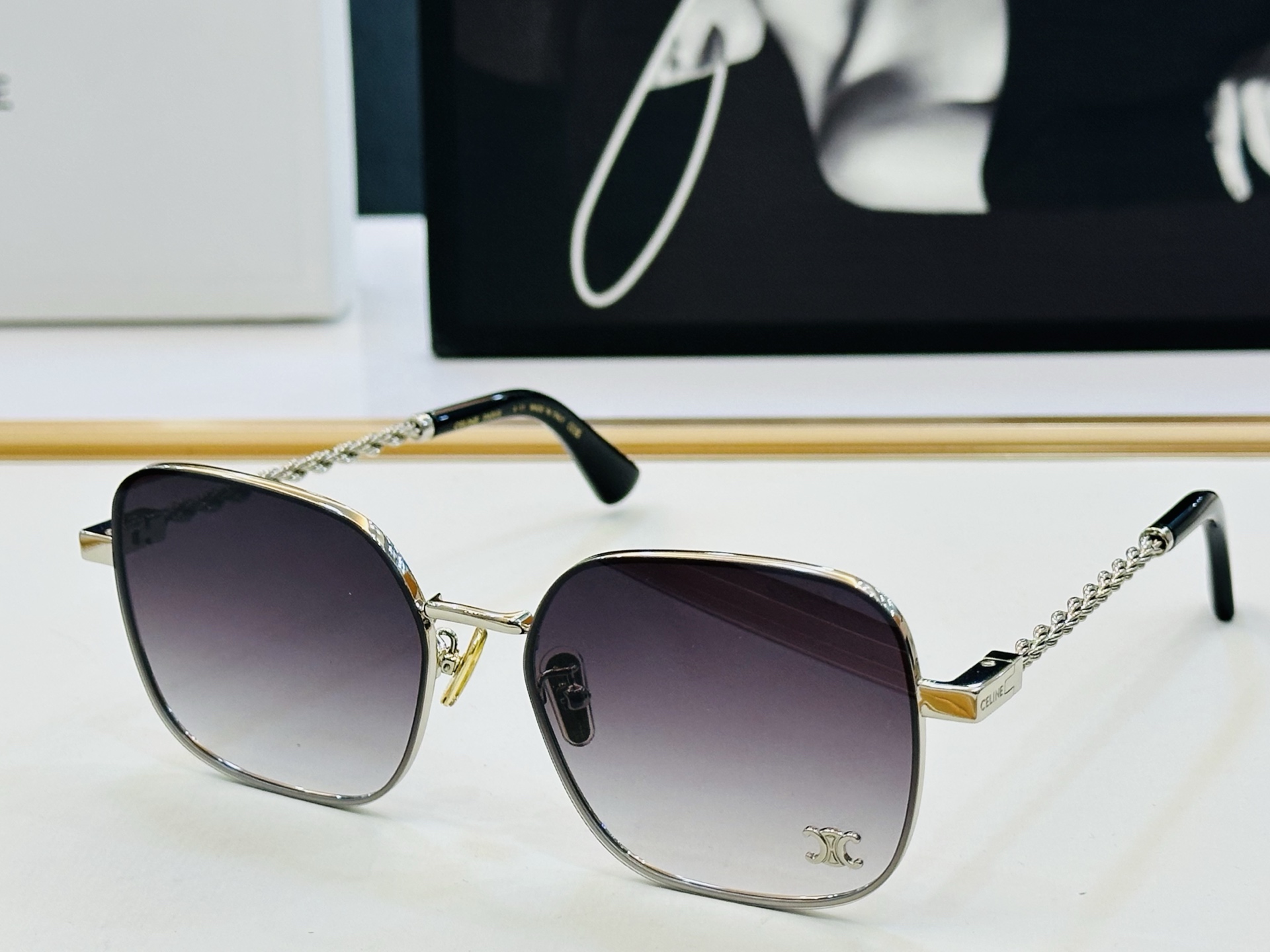 【CELINE】赛琳 CL42126U Size：59口18-145 一直热销的款式 欧美风 光泽度好 