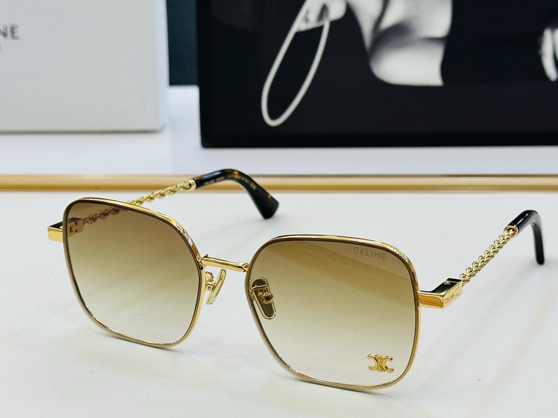 【CELINE】赛琳 CL42126U Size：59口18-145 一直热销的款式 欧美风 光泽度好 