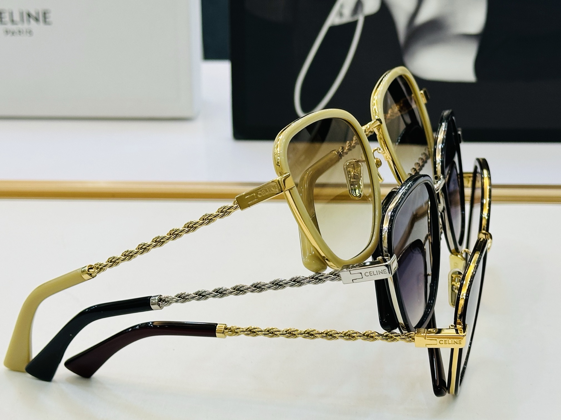 【CELINE】赛琳 CL42125U Size：56口22-145 一直热销的款式 欧美风 光泽度好 