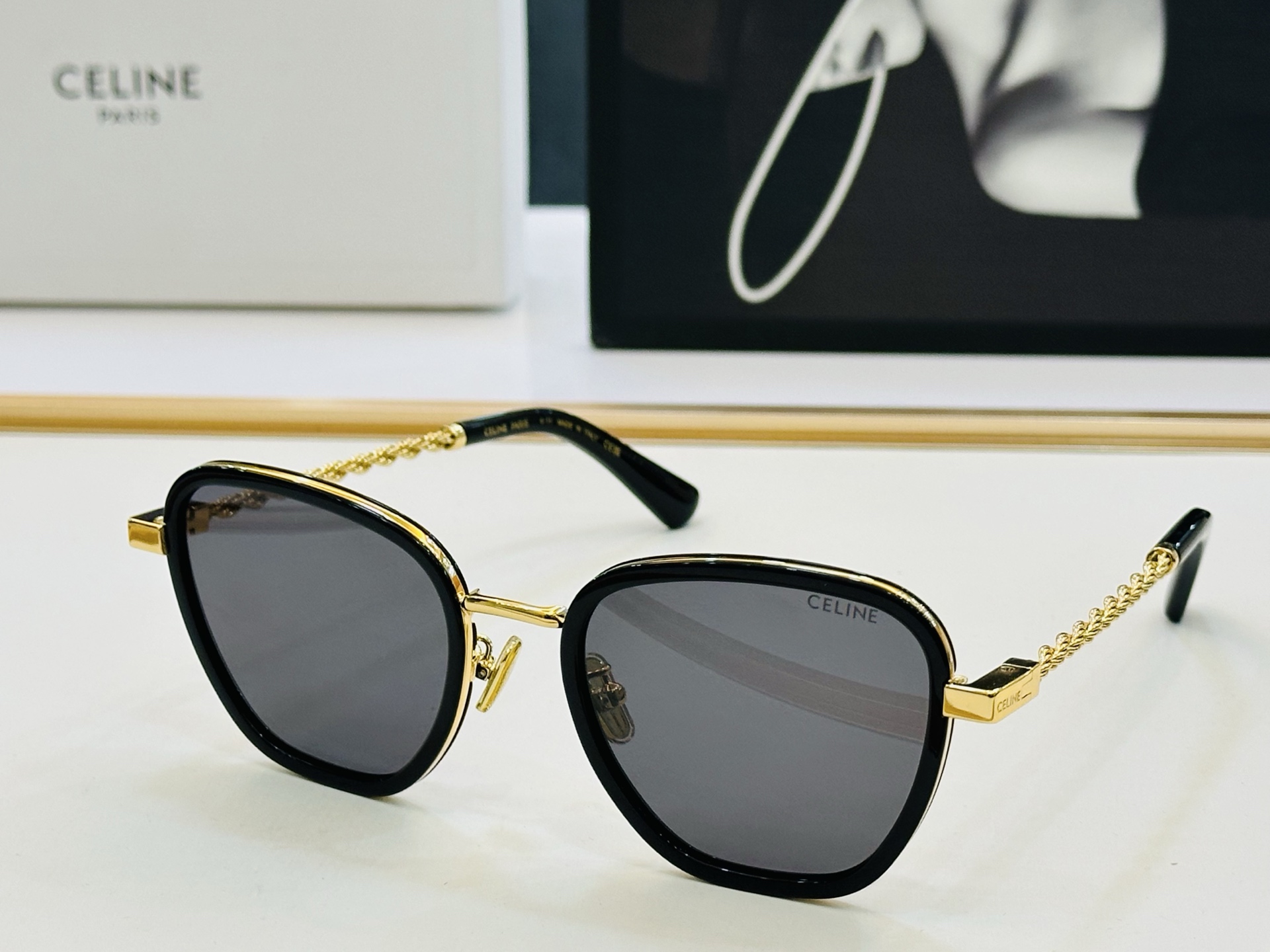 【CELINE】赛琳 CL42125U Size：56口22-145 一直热销的款式 欧美风 光泽度好 