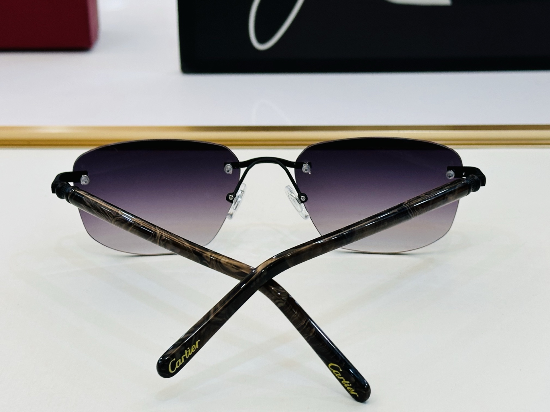 🆕 原版Cartie* 卡家 官网经典款 太阳镜 CT0587 Size：55口19-145 电镀工艺精