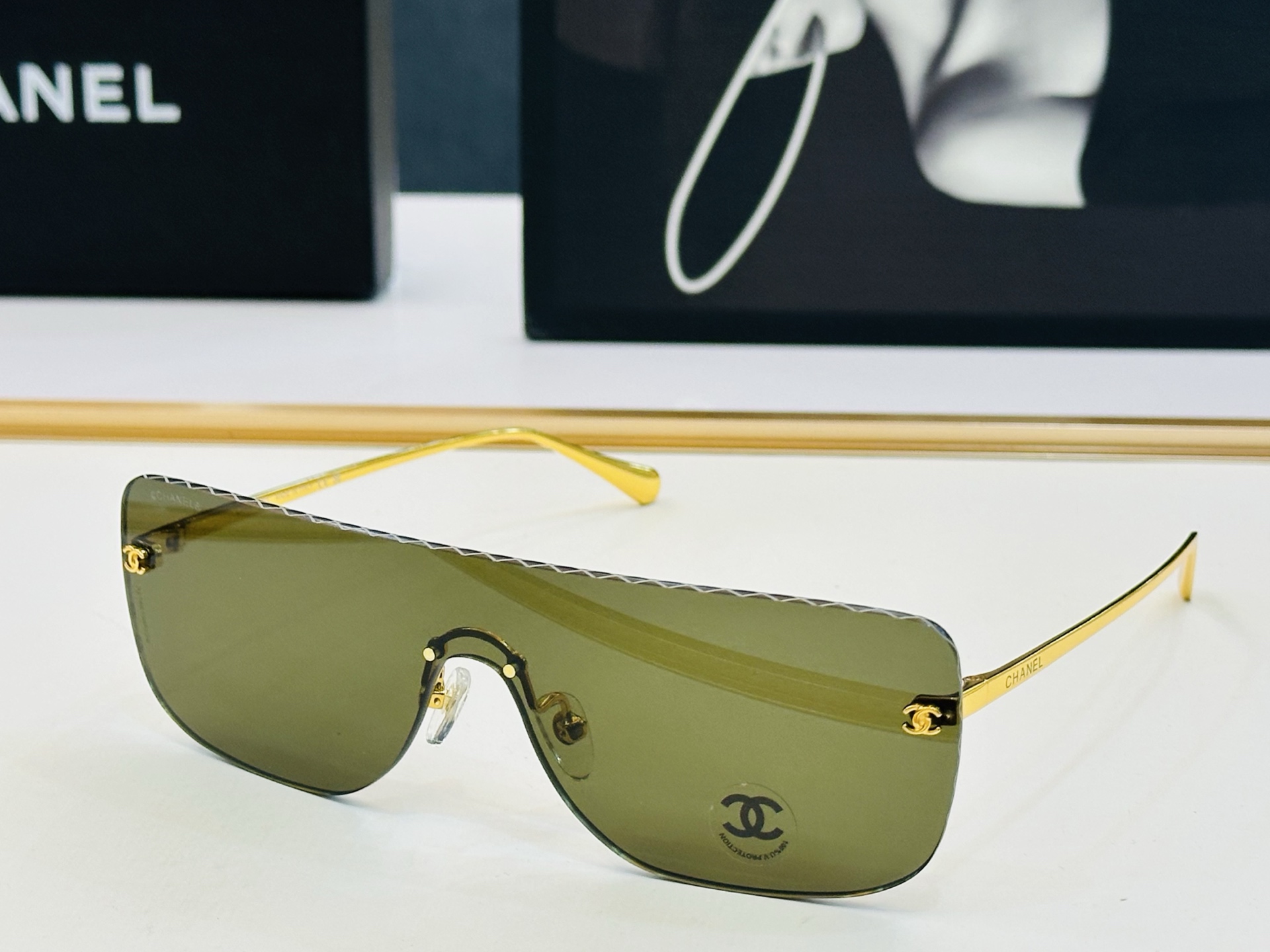 🆕 【CHANE*/香家】MODEL:CH71755 Size：145口142 💅🏻💓F太阳镜