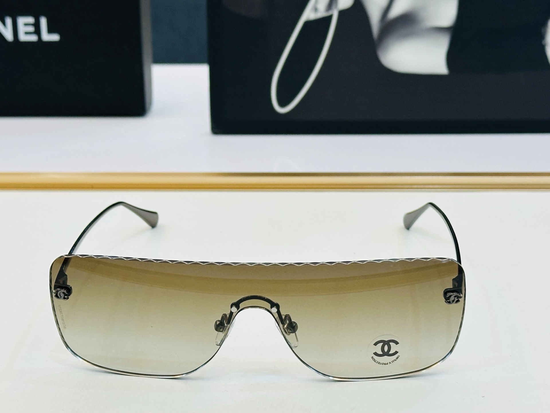 🆕 【CHANE*/香家】MODEL:CH71755 Size：145口142 💅🏻💓F太阳镜