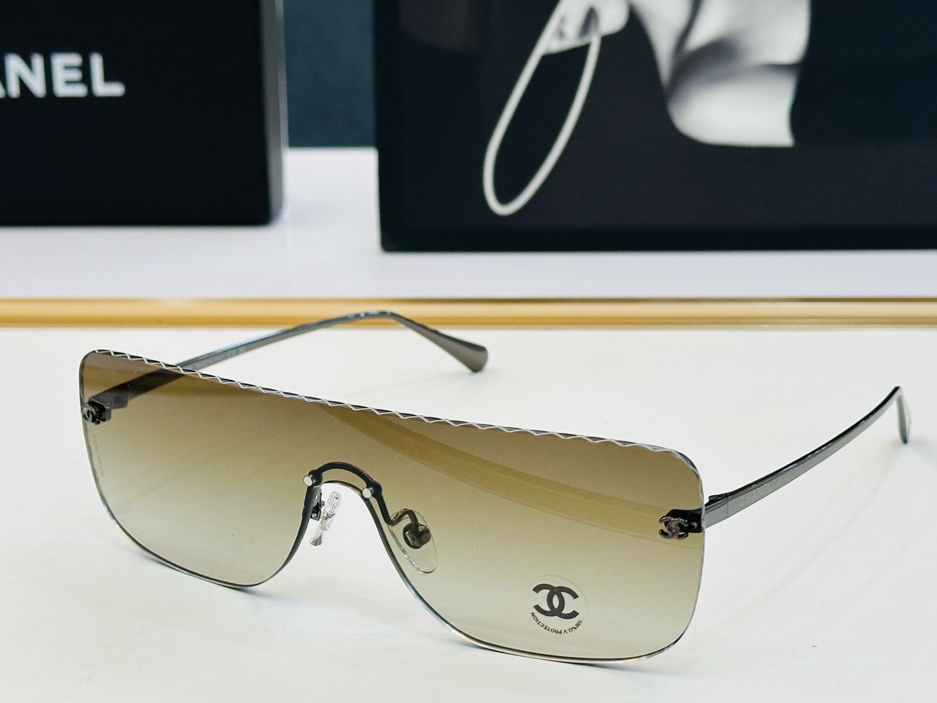 🆕 【CHANE*/香家】MODEL:CH71755 Size：145口142 💅🏻💓F太阳镜