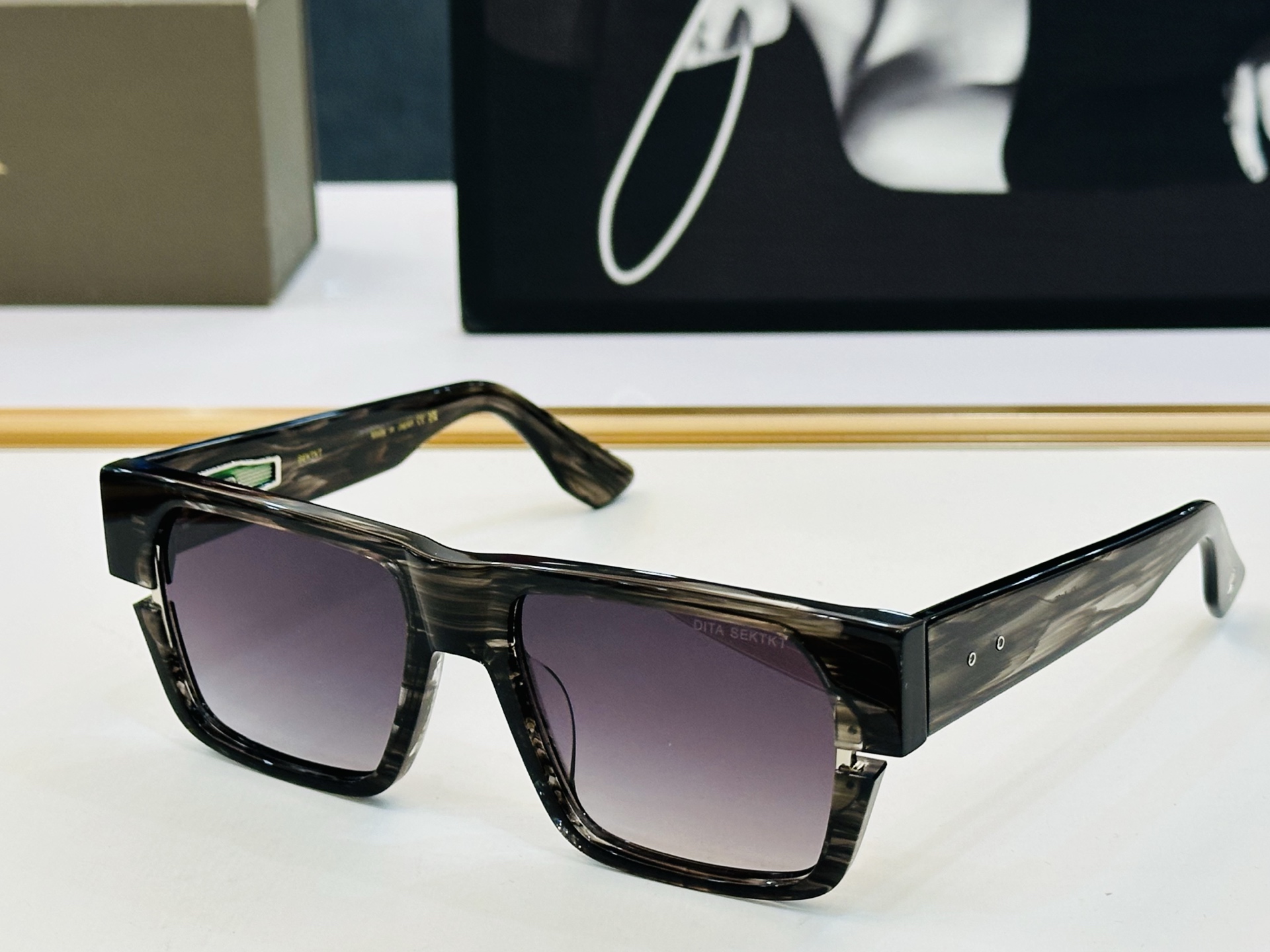 官网款 DlT* 迪塔 DTS722 Size：54口18-145 意大利最新原单货 [得意][得意]男