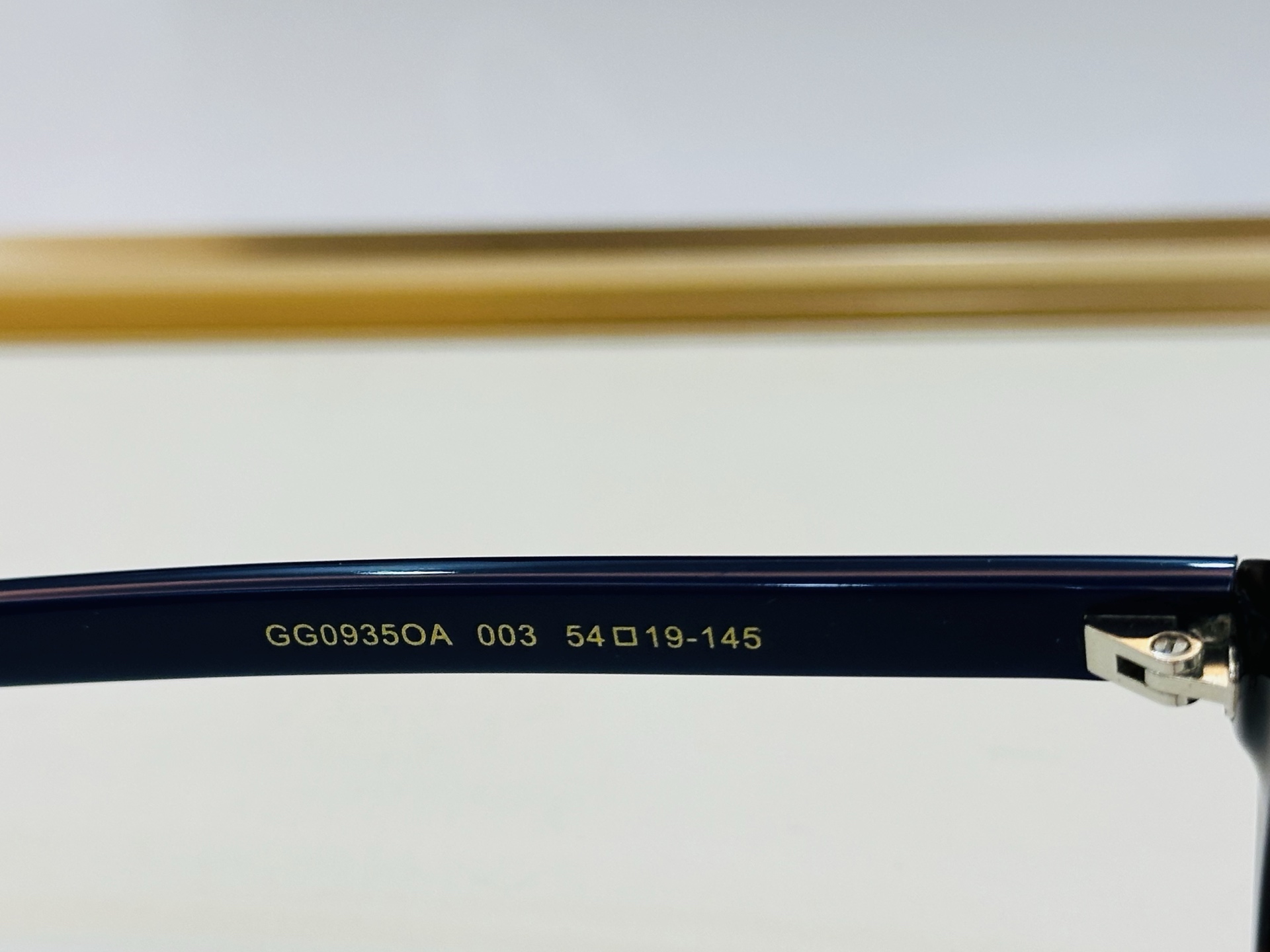 GUCC* 古家 GG0935OA 🐝🐝系列 Size：54口19-145 🍁🍁 一超绝品质太阳镜 。