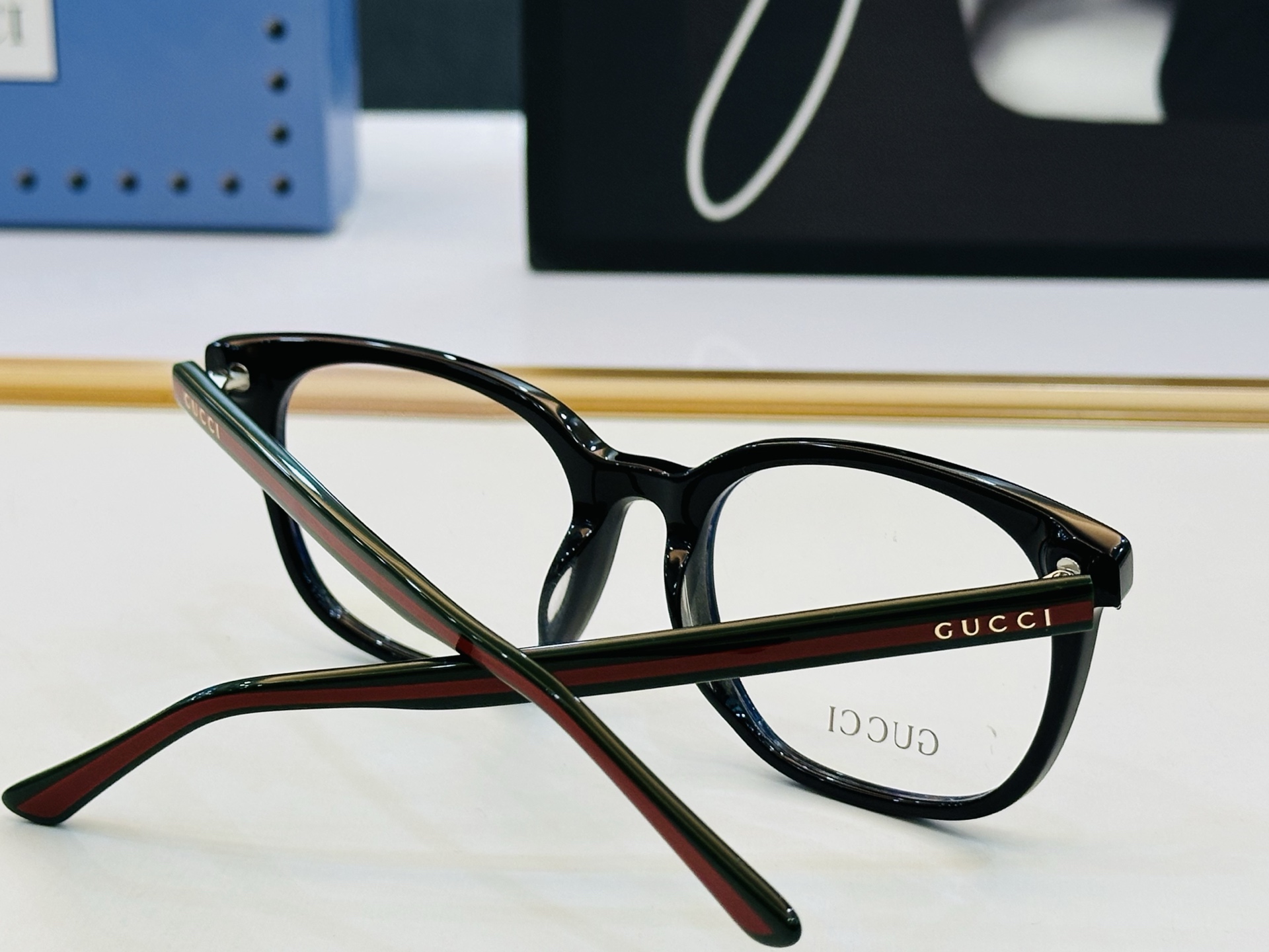 GUCC* 古家 GG0935OA 🐝🐝系列 Size：54口19-145 🍁🍁 一超绝品质太阳镜 。