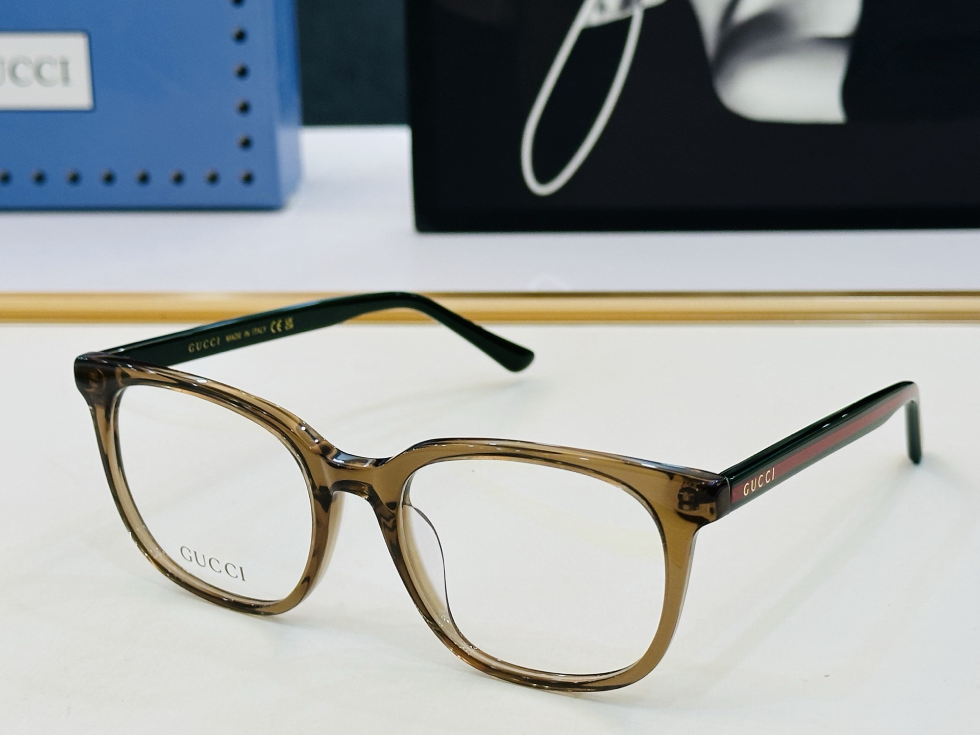 GUCC* 古家 GG0935OA 🐝🐝系列 Size：54口19-145 🍁🍁 一超绝品质太阳镜 。