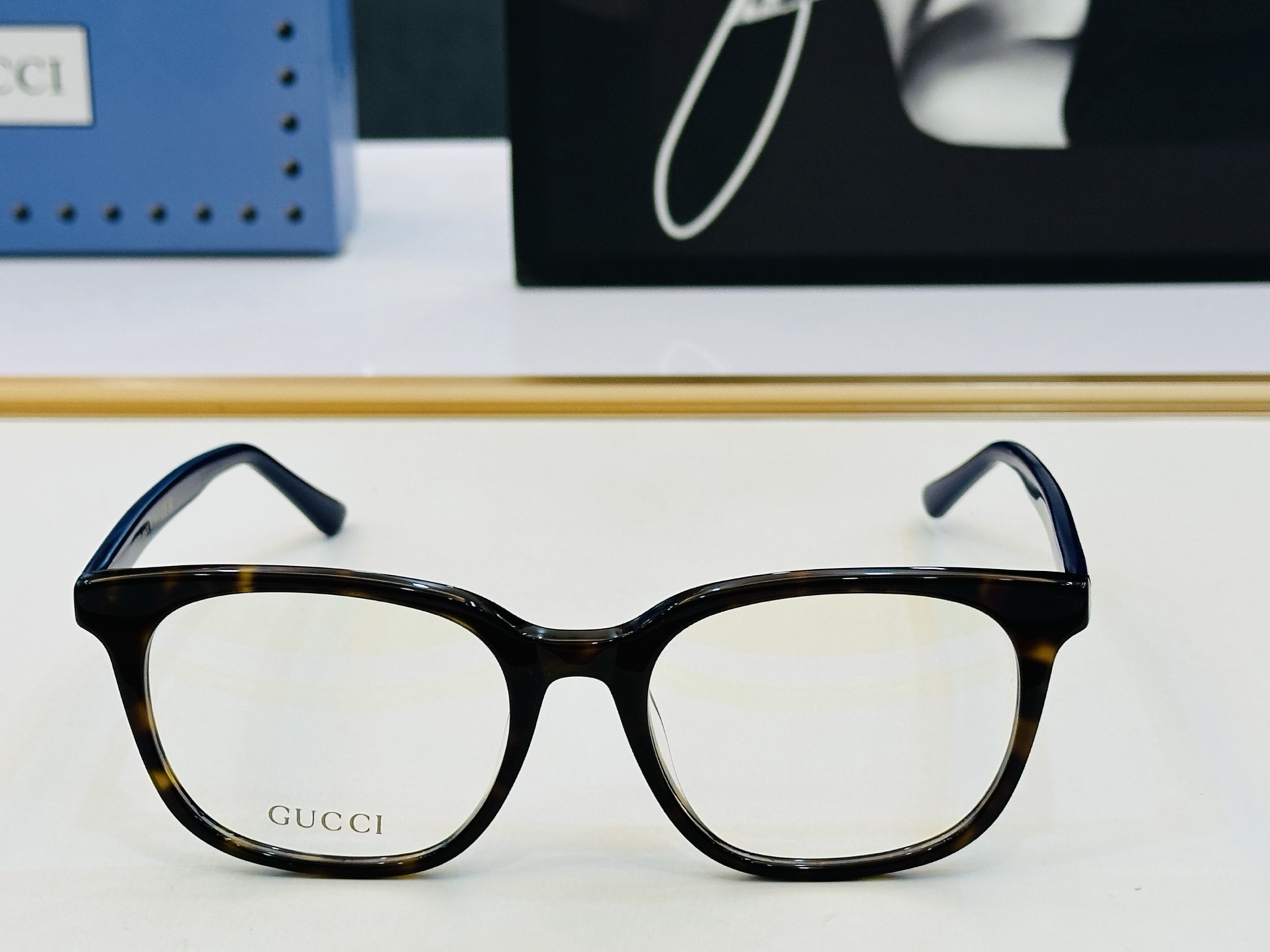 GUCC* 古家 GG0935OA 🐝🐝系列 Size：54口19-145 🍁🍁 一超绝品质太阳镜 。