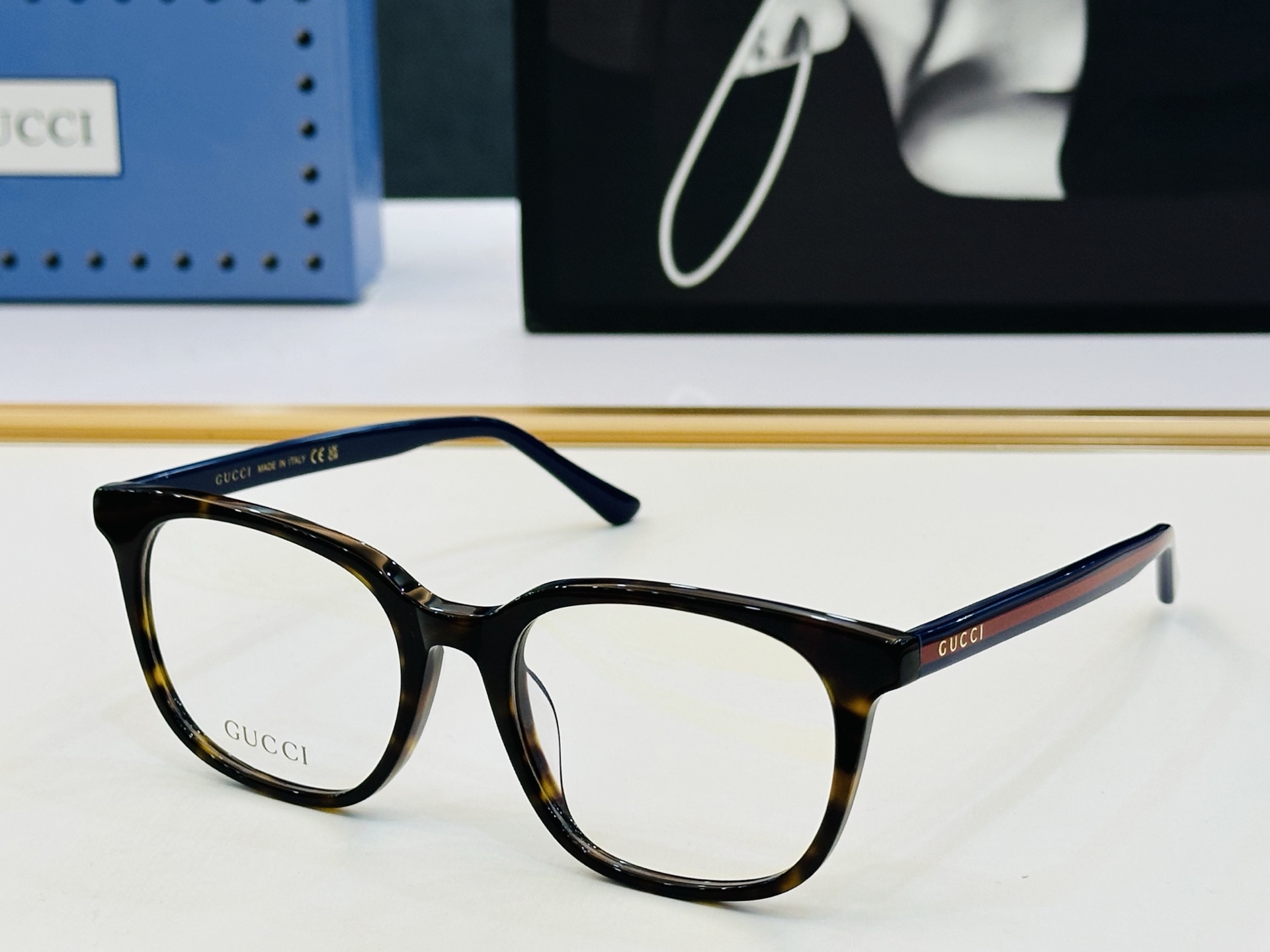 GUCC* 古家 GG0935OA 🐝🐝系列 Size：54口19-145 🍁🍁 一超绝品质太阳镜 。