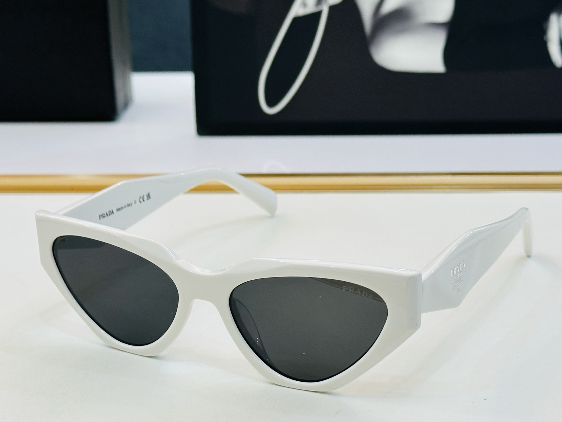 🔺PRAD*🔻普家 SPR C07V Size：54口18-145 眼镜系列堪称精湛制作 彰显独特个 一