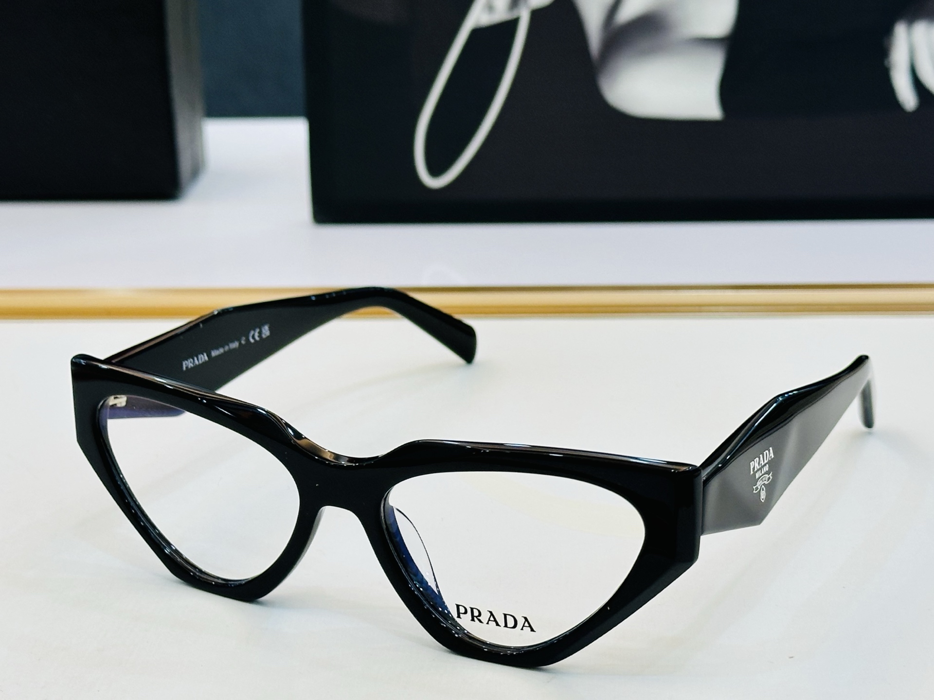 🔺PRAD*🔻普家 SPR C07V Size：54口18-145 眼镜系列堪称精湛制作 彰显独特个 一