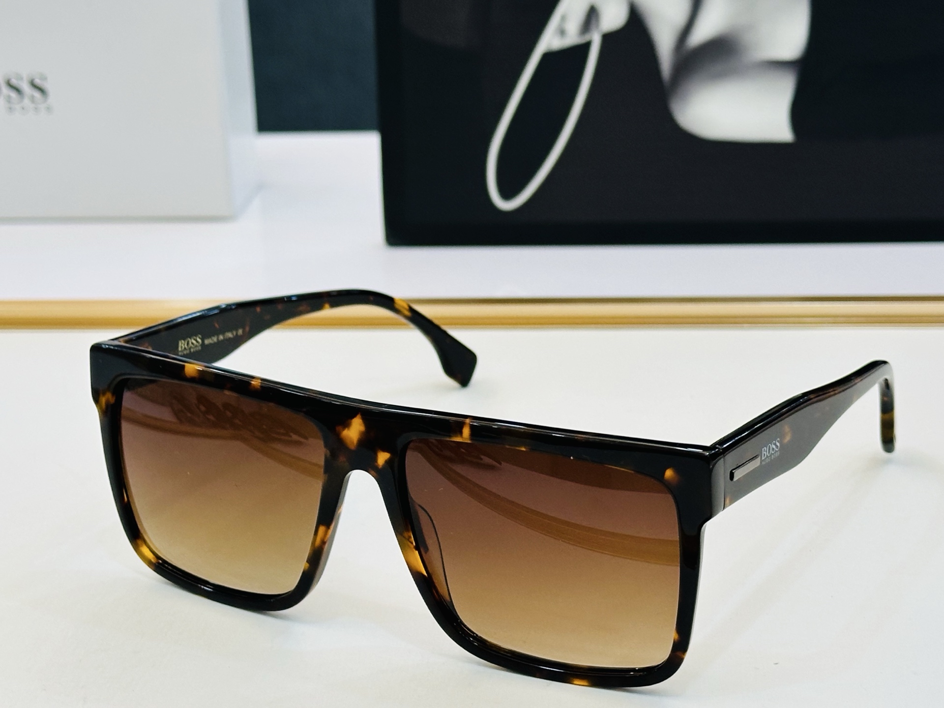 🆕 BOSS 1440/S Size：59口17-150 🕶🕶💋💋👣👣 高品质 不挑脸 C经典不过时框型