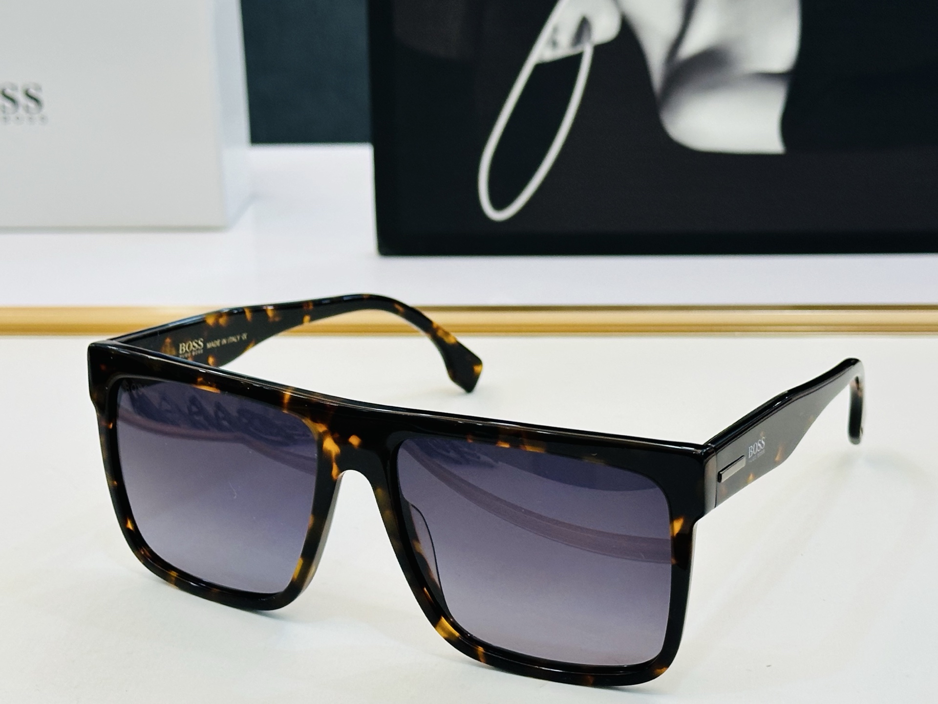 🆕 BOSS 1440/S Size：59口17-150 🕶🕶💋💋👣👣 高品质 不挑脸 C经典不过时框型