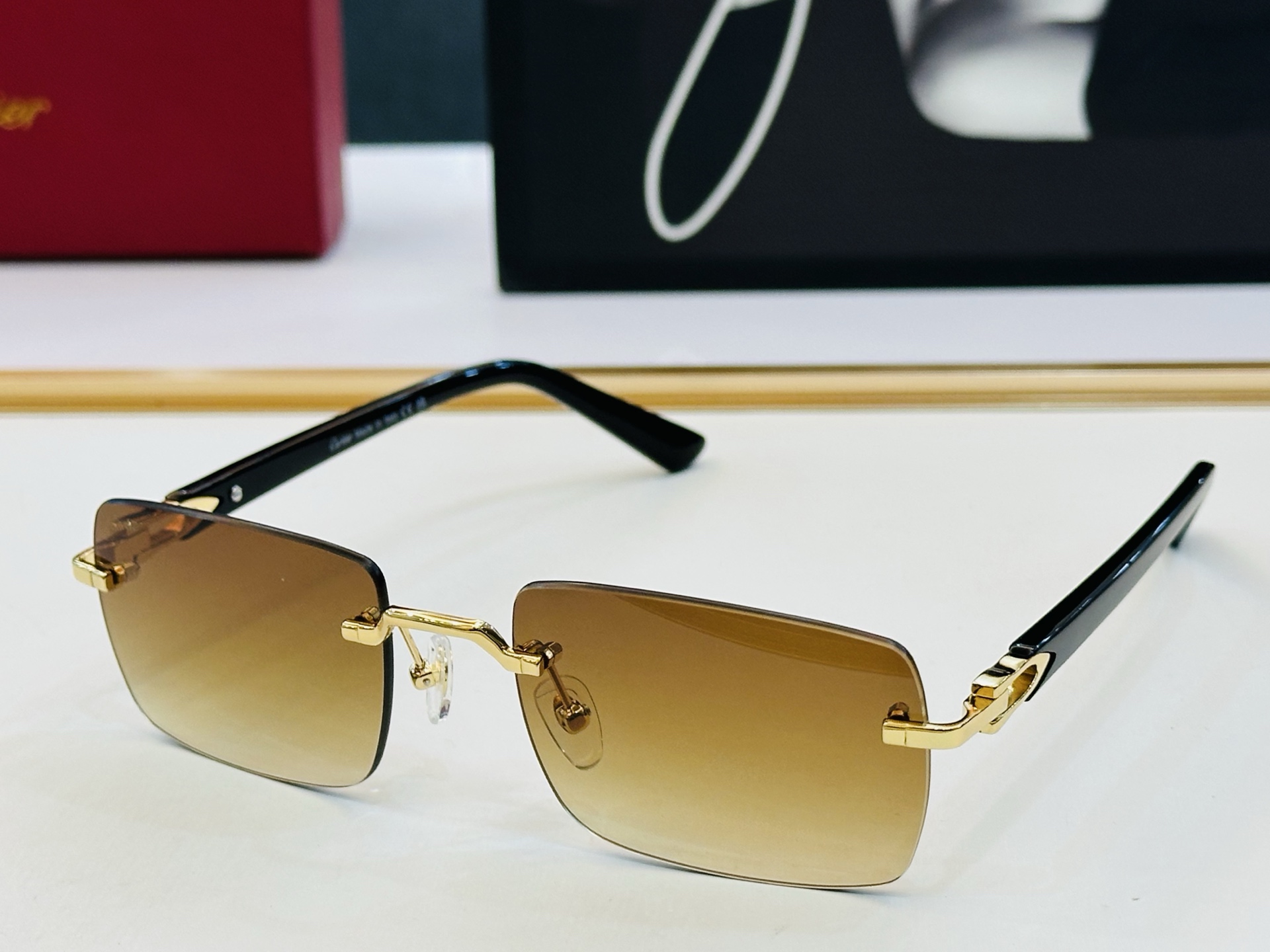 🆕 原版Cartie* 卡家 官网经典款 太阳镜 CT0579S Size：57口19-145 电镀工艺