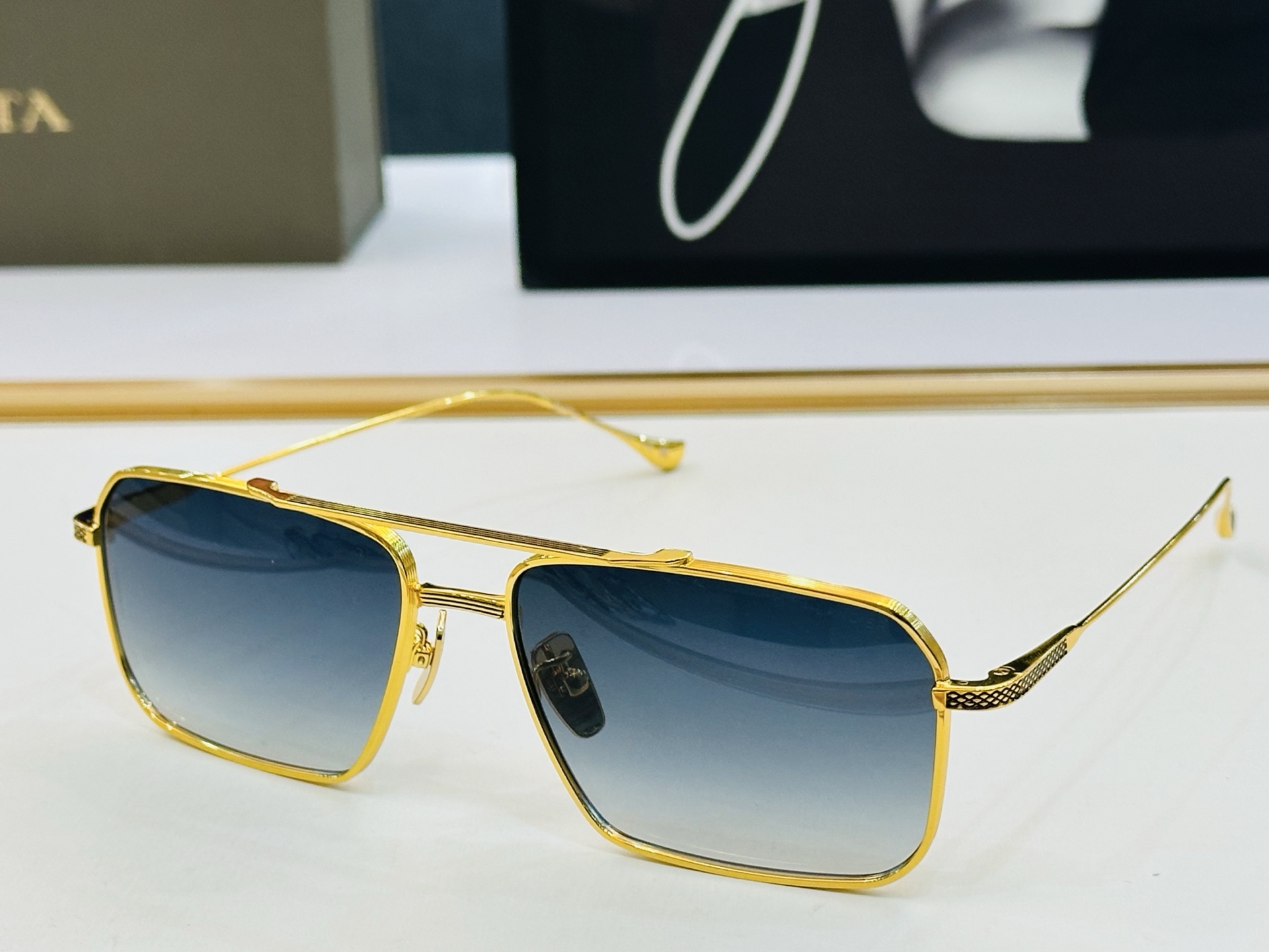 官网款 DlT* 迪塔 DTS219 Size：60口18-142 意大利最新原单货 [得意][得意]男