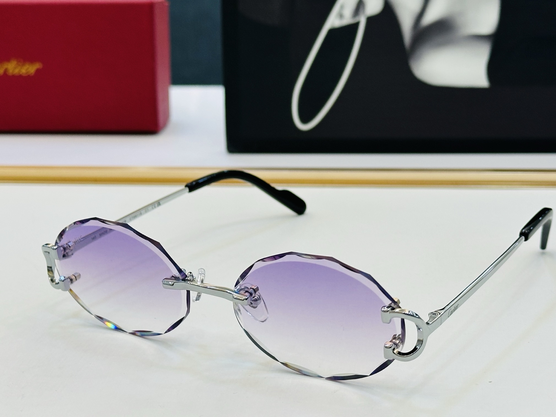 Cartie* 卡家 CT0911S 太阳镜 Size：56口17-140 工艺精湛气质十足！X男女同款