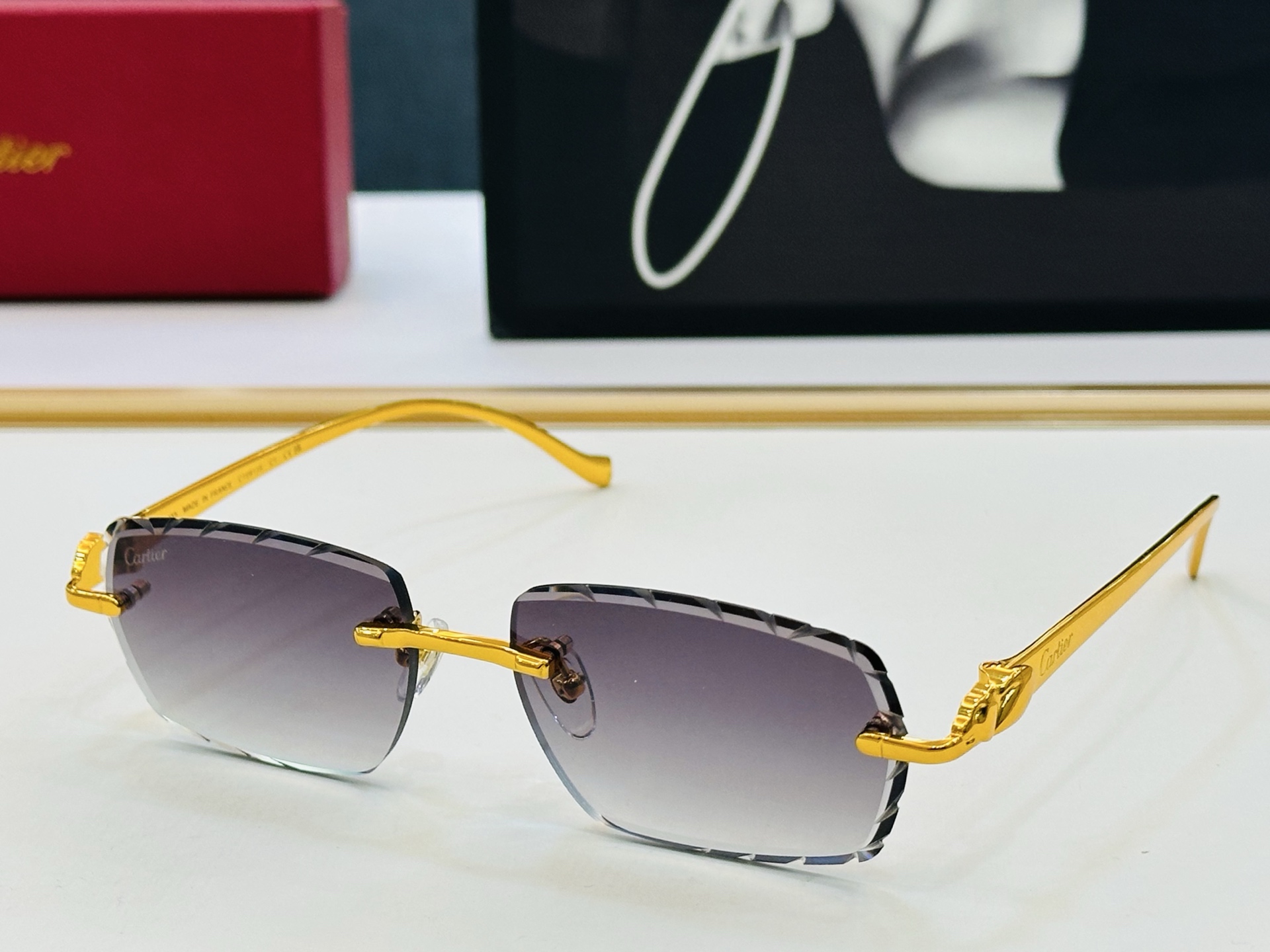 Cartie* 卡家 CT0913S 太阳镜 Size：57口17-135 工艺精湛气质十足！X男女同款