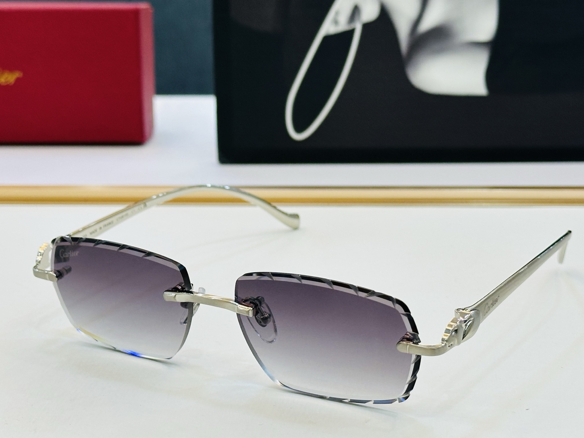 Cartie* 卡家 CT0913S 太阳镜 Size：57口17-135 工艺精湛气质十足！X男女同款