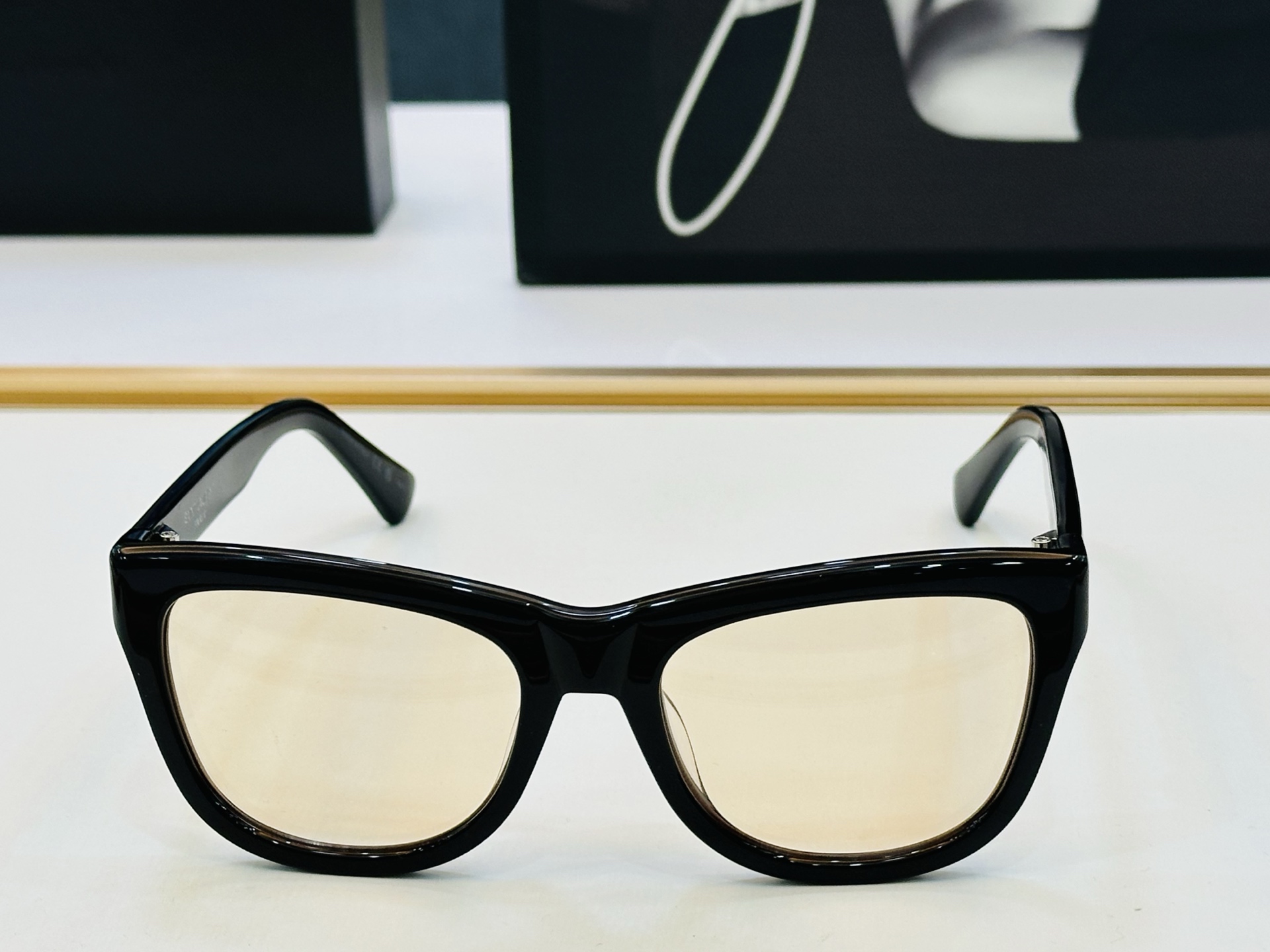 网红爆款 圣罗兰💫SL816 💫Size：54口19-140 金属款设计 B俏皮甜美质感超好