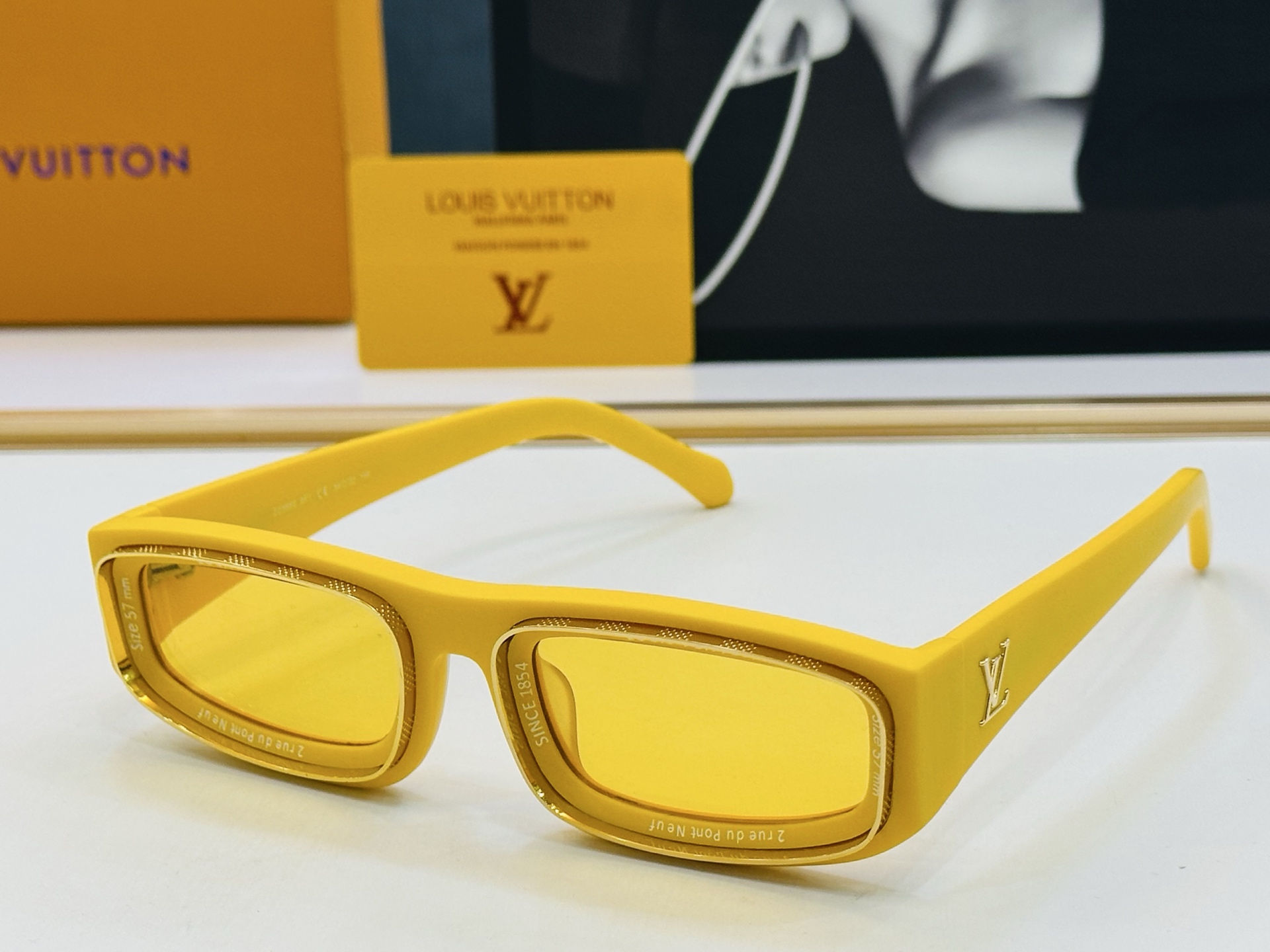 路易家 LOUIS *VUITON 原单高品质 Model: Z2388E 高端货 Size：54口22