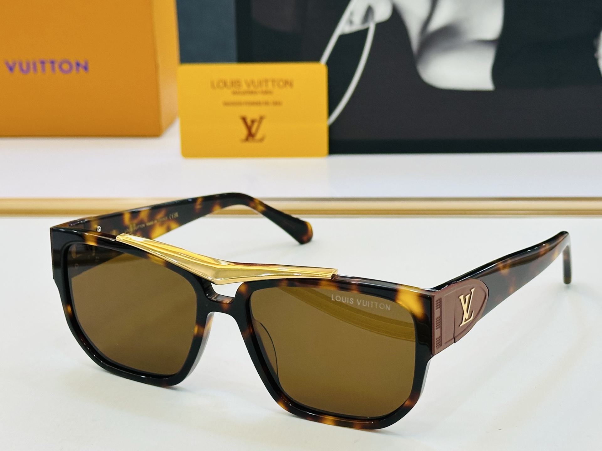 路易家 LOUIS *VUITON 原单高品质 Model: Z2723U 高端货 Size：59口18