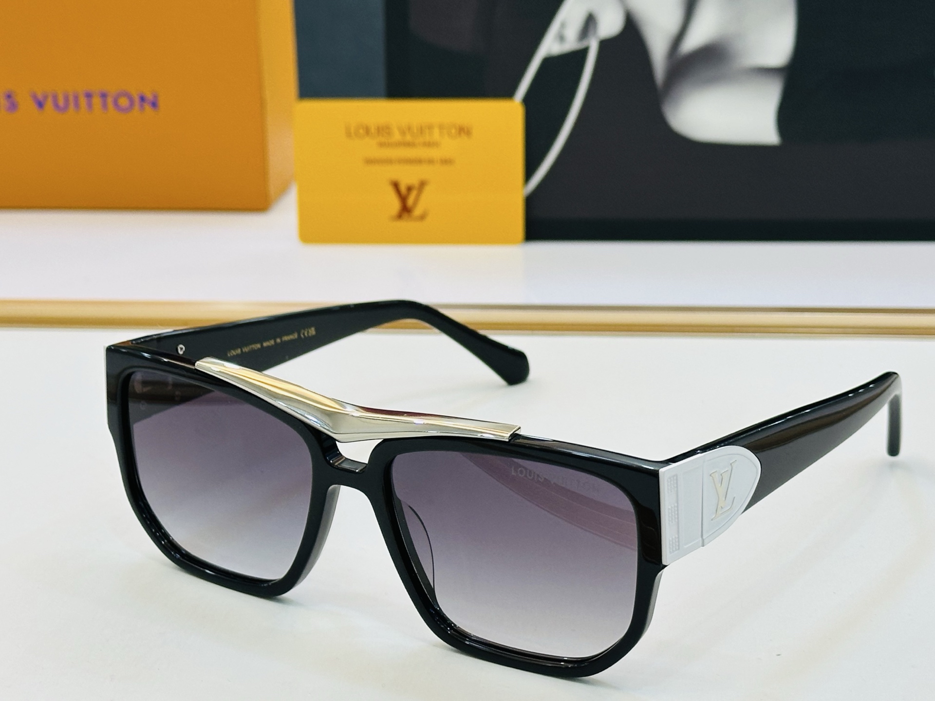 路易家 LOUIS *VUITON 原单高品质 Model: Z2723U 高端货 Size：59口18