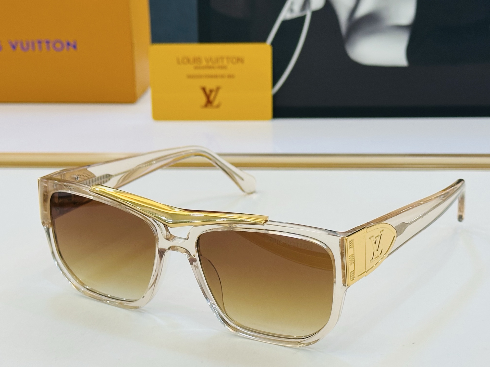 路易家 LOUIS *VUITON 原单高品质 Model: Z2723U 高端货 Size：59口18