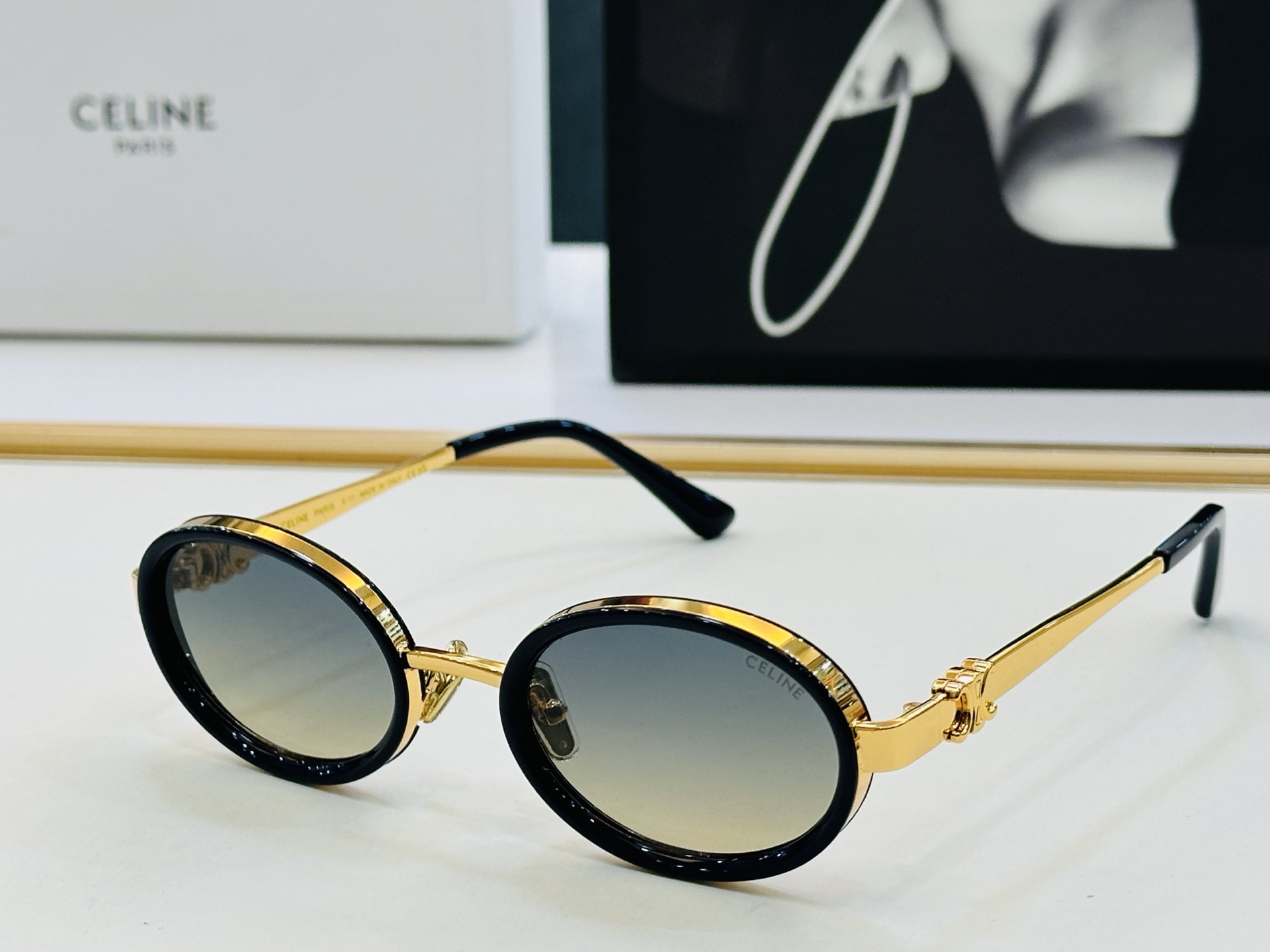 【CELINE】赛琳 CL42138U Size：52口22-143 一直热销的款式，欧美风 光泽度好 