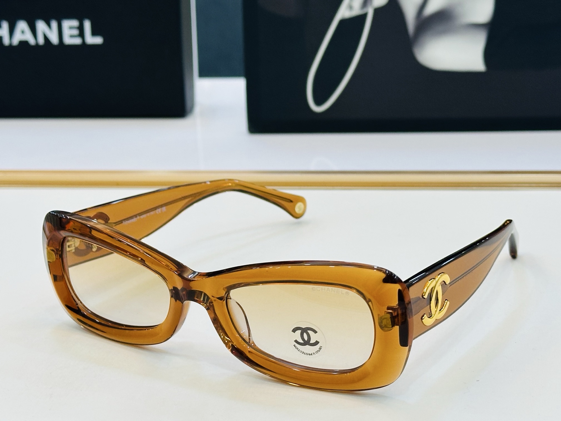 CHANE*香家 CH9185 SIZE：54口21-140 潮流爆款 太阳镜 😍😍高品质 佩戴舒适 F