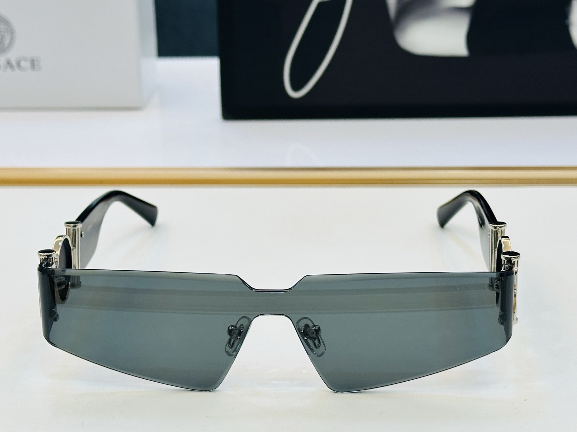 🎉🎉范思家 VERSACE✨✨✨MODEL：VE6825 ✨✨✨SIZE：151口0-138 ✨XL有范