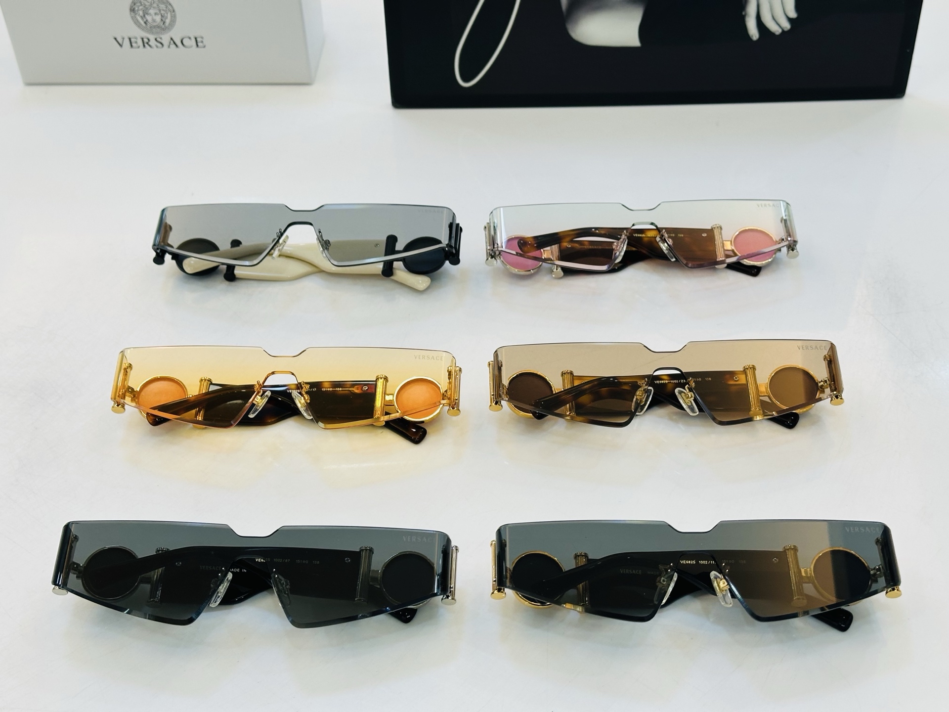 🎉🎉范思家 VERSACE✨✨✨MODEL：VE6825 ✨✨✨SIZE：151口0-138 ✨XL有范