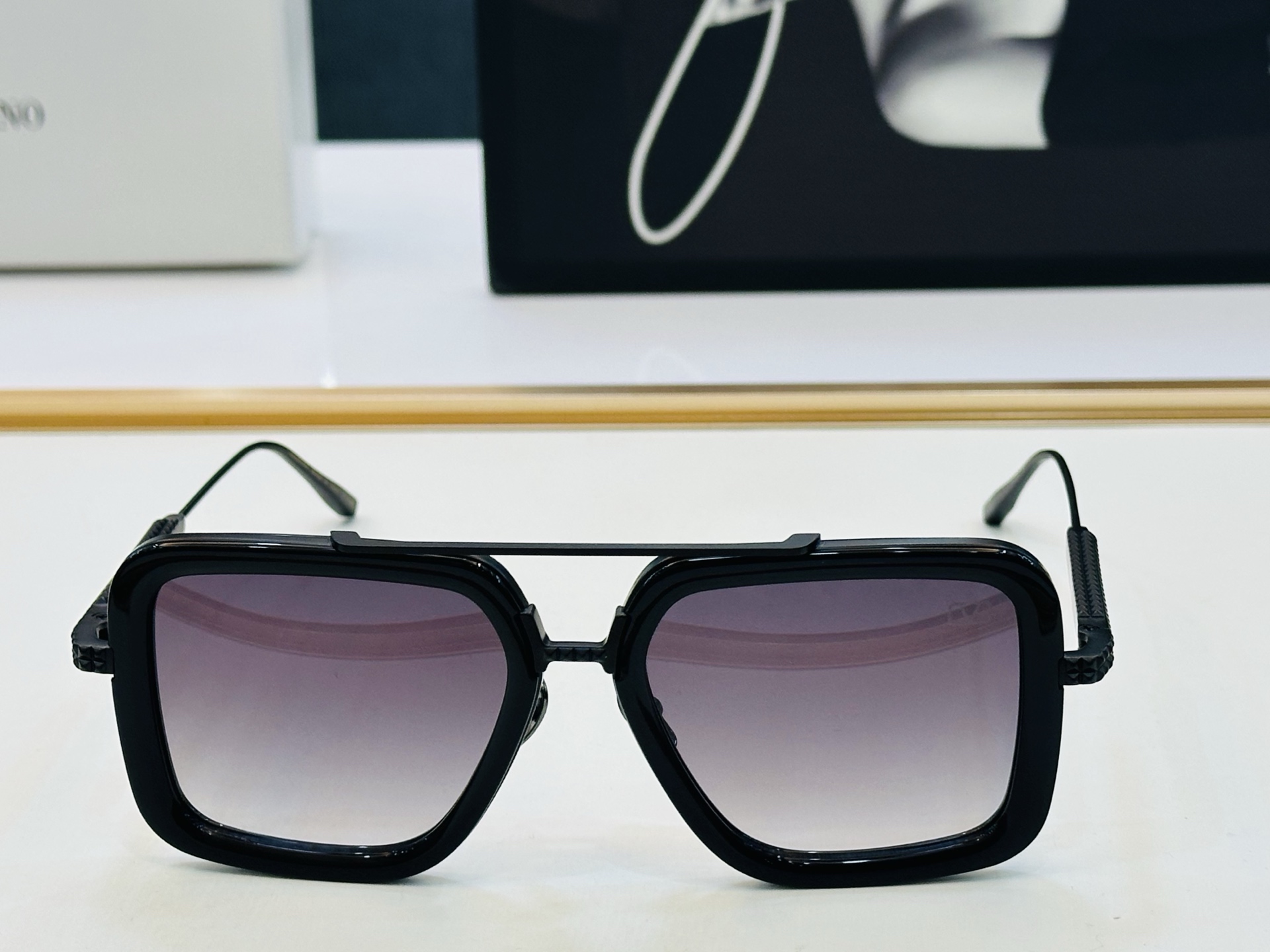 新款VALENYIN* 华伦天奴 VA5041 Size：54口18-143 🔝🔝采用时下最流行片色😍X