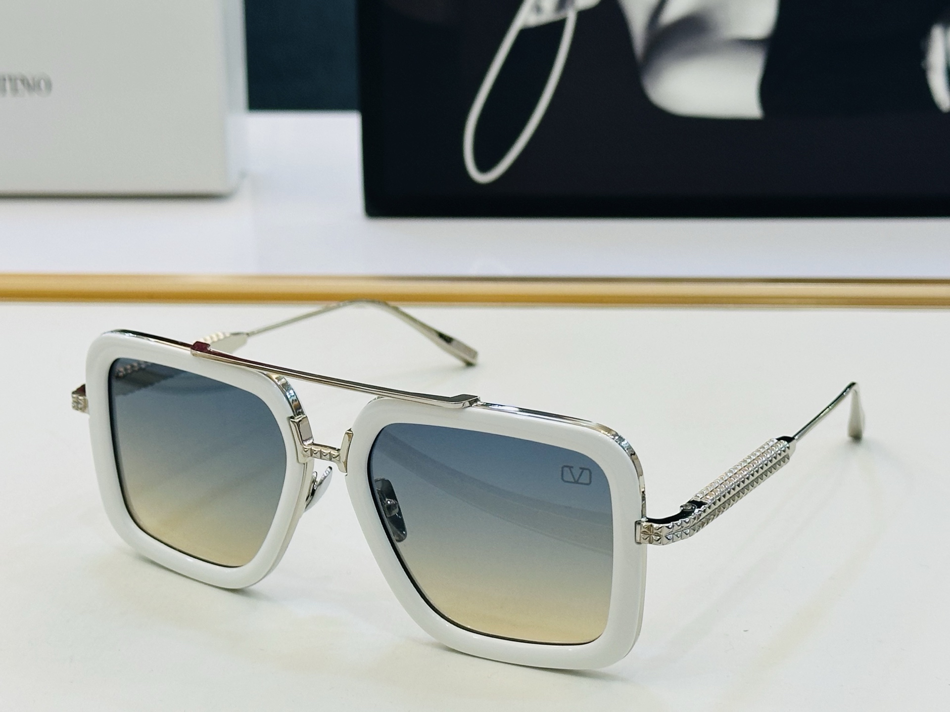 新款VALENYIN* 华伦天奴 VA5041 Size：54口18-143 🔝🔝采用时下最流行片色😍X