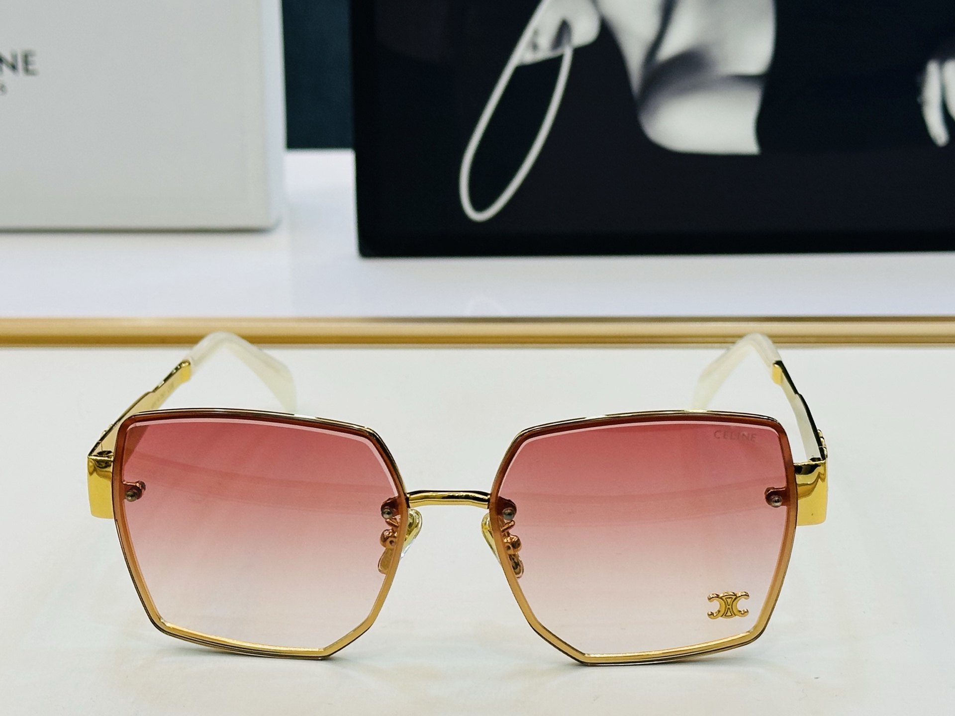 【CELINE】赛琳 CL42118U Size：62口16-145 一直热销的款式 欧美风 光泽度好 