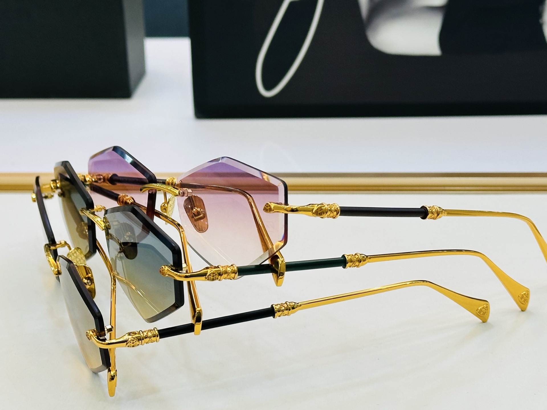 高品质 迈巴赫 🎉🎉做工精美💕💕MAYBAC*H Z055 Size：59口15-145 质感十足 L👍