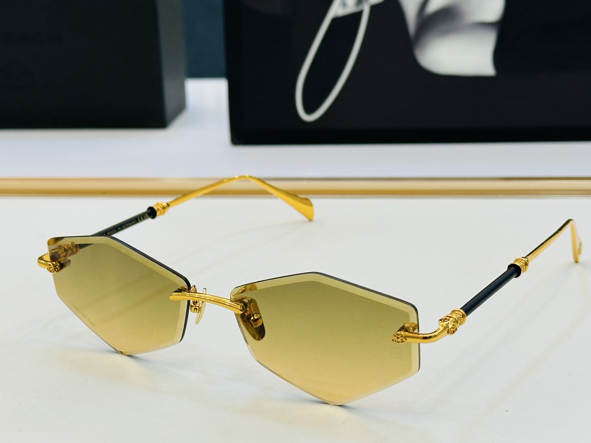 高品质 迈巴赫 🎉🎉做工精美💕💕MAYBAC*H Z055 Size：59口15-145 质感十足 L👍