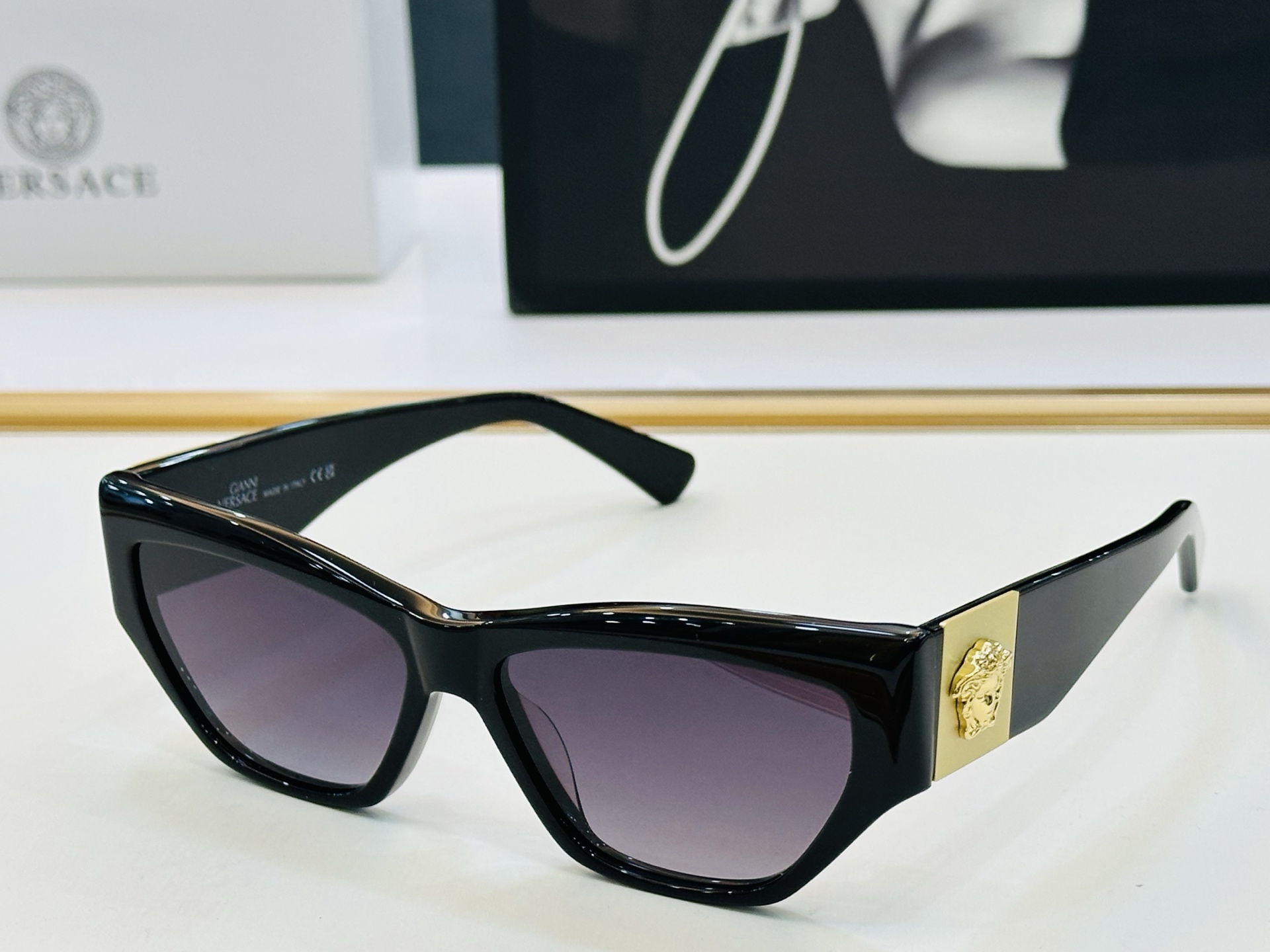 🎉🎉范思家 VERSACE✨✨✨MODEL：VE S89 ✨✨✨SIZE：55口16-145 ✨L有范