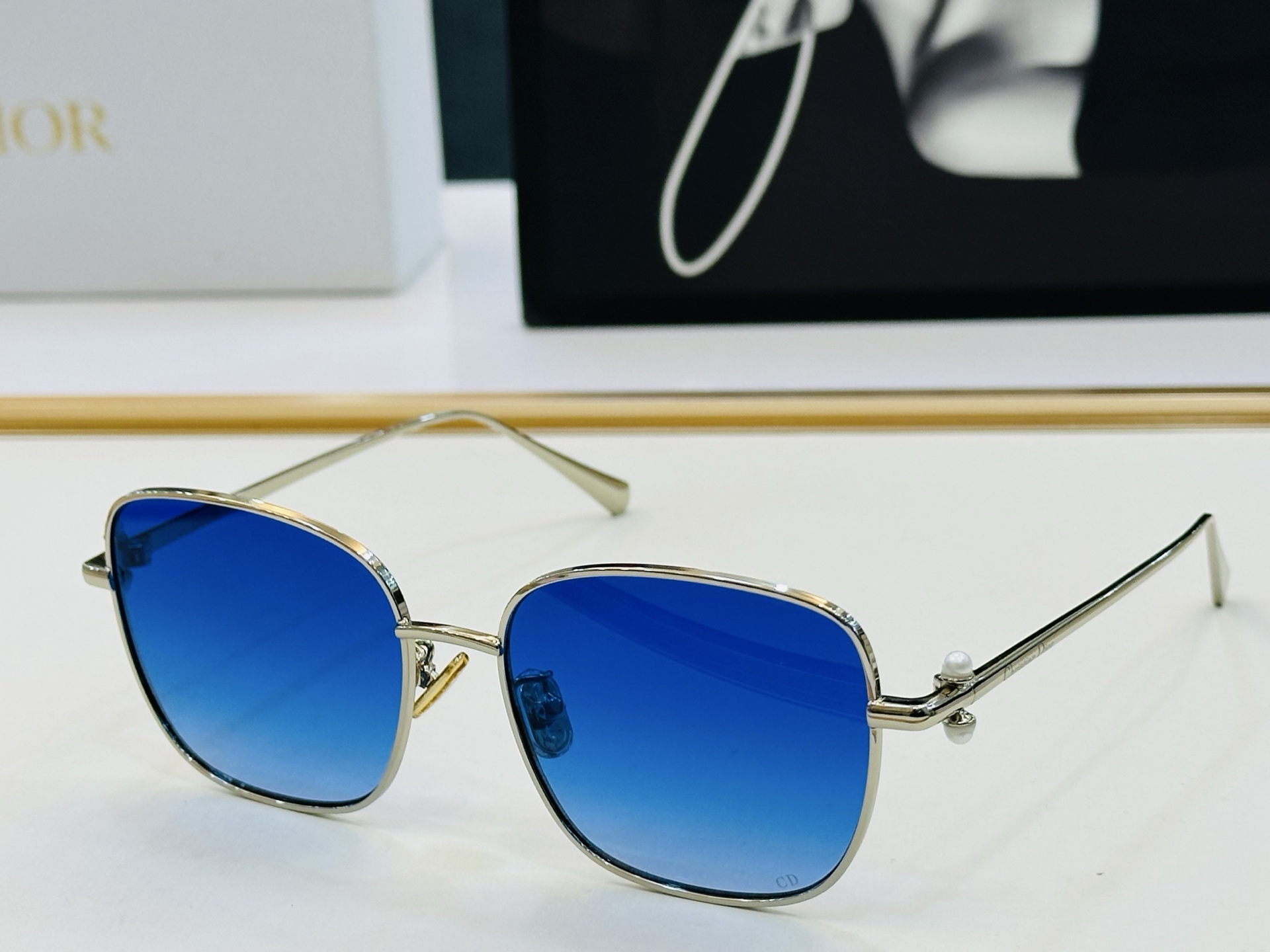 🔻🔻🔻DIO* 迪家 S1U Size：56口17-140 春夏款墨镜 😎🔆 q搭配镜腿精致 质量上佳