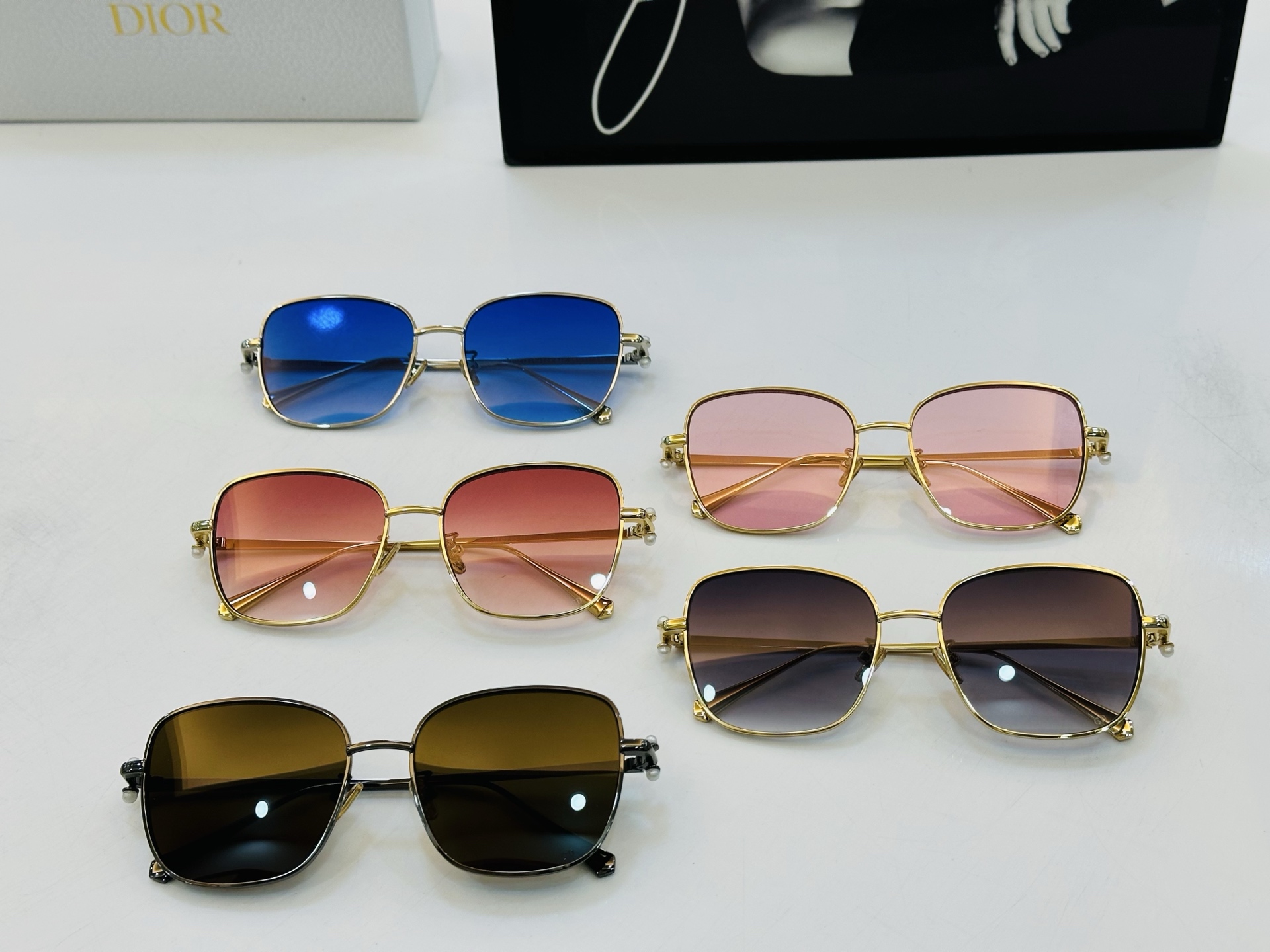 🔻🔻🔻DIO* 迪家 S1U Size：56口17-140 春夏款墨镜 😎🔆 q搭配镜腿精致 质量上佳