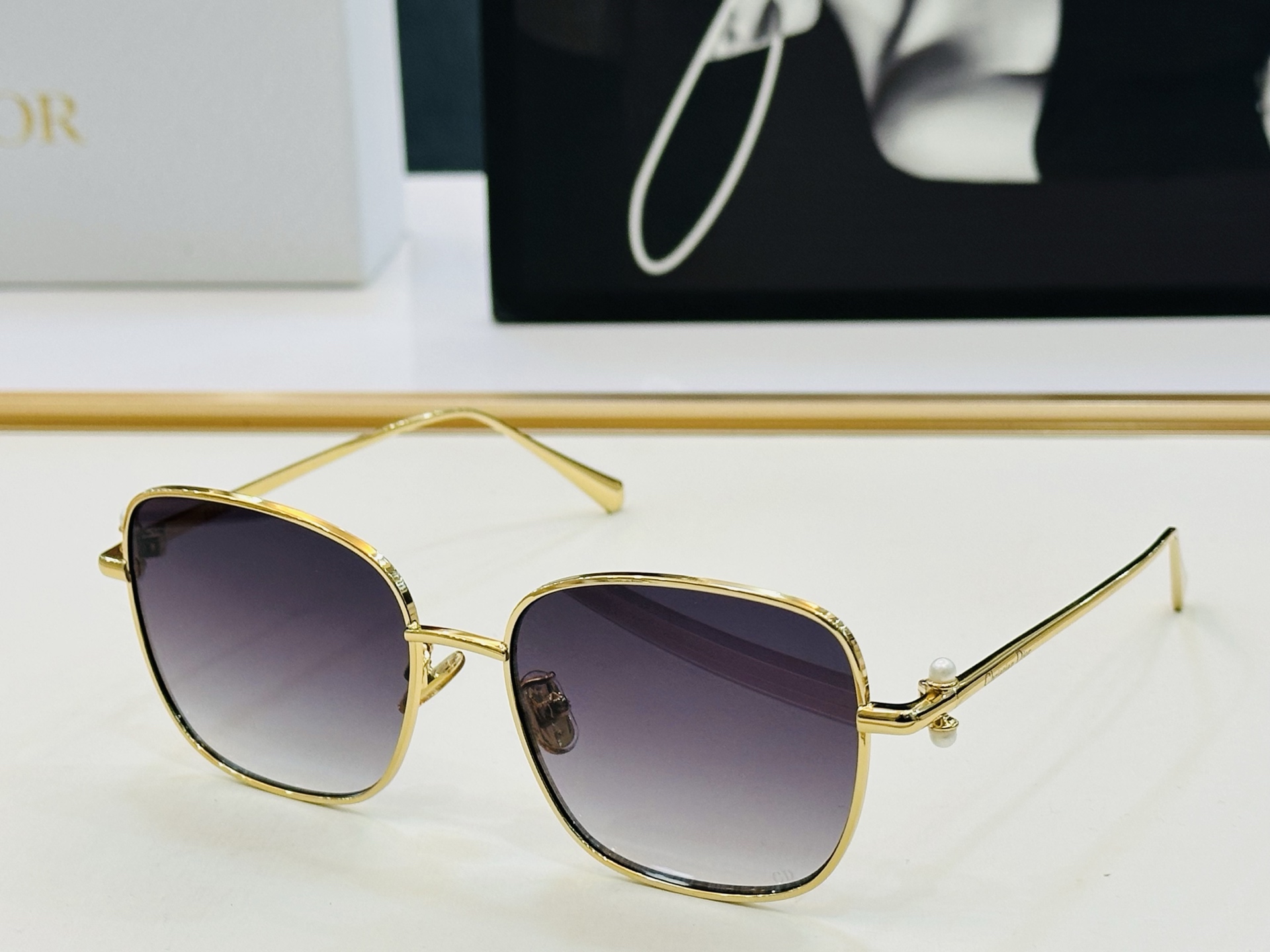 🔻🔻🔻DIO* 迪家 S1U Size：56口17-140 春夏款墨镜 😎🔆 q搭配镜腿精致 质量上佳