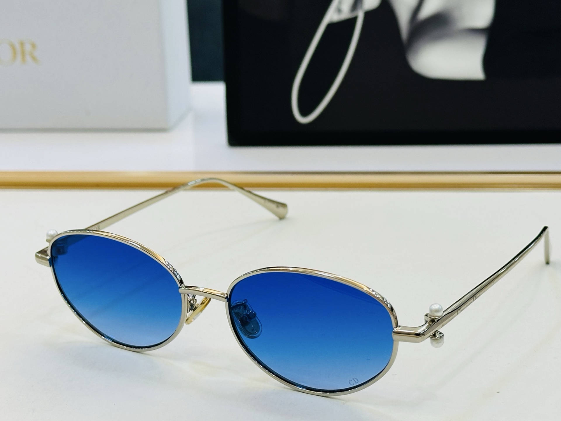 🔻🔻🔻DIO* 迪家 S2U Size：55口18-140 春夏款墨镜 😎🔆 q搭配镜腿精致 质量上佳