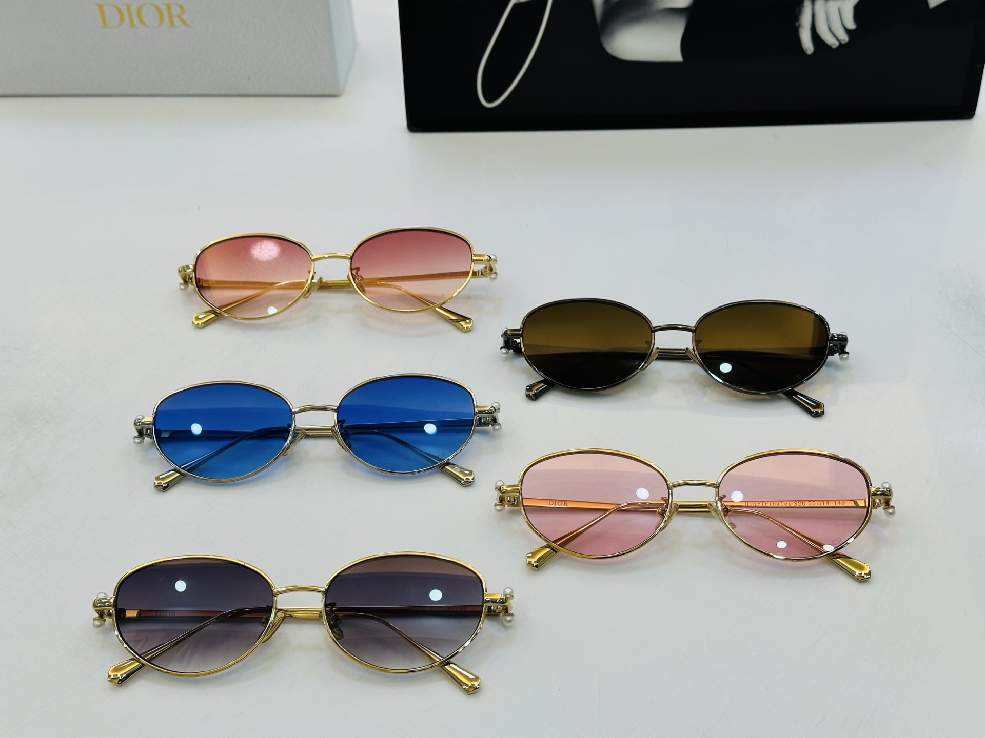 🔻🔻🔻DIO* 迪家 S2U Size：55口18-140 春夏款墨镜 😎🔆 q搭配镜腿精致 质量上佳