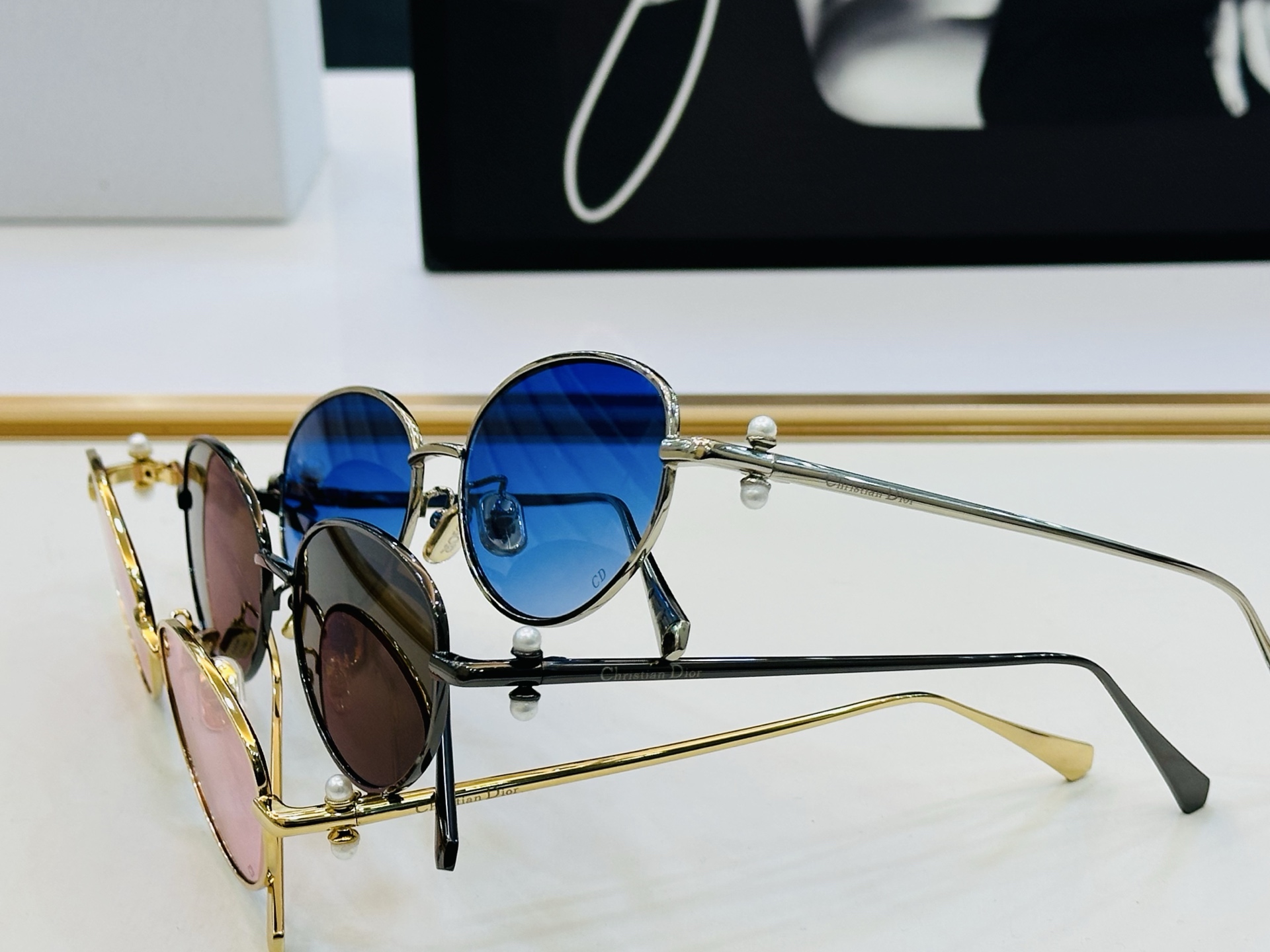 🔻🔻🔻DIO* 迪家 S2U Size：55口18-140 春夏款墨镜 😎🔆 q搭配镜腿精致 质量上佳