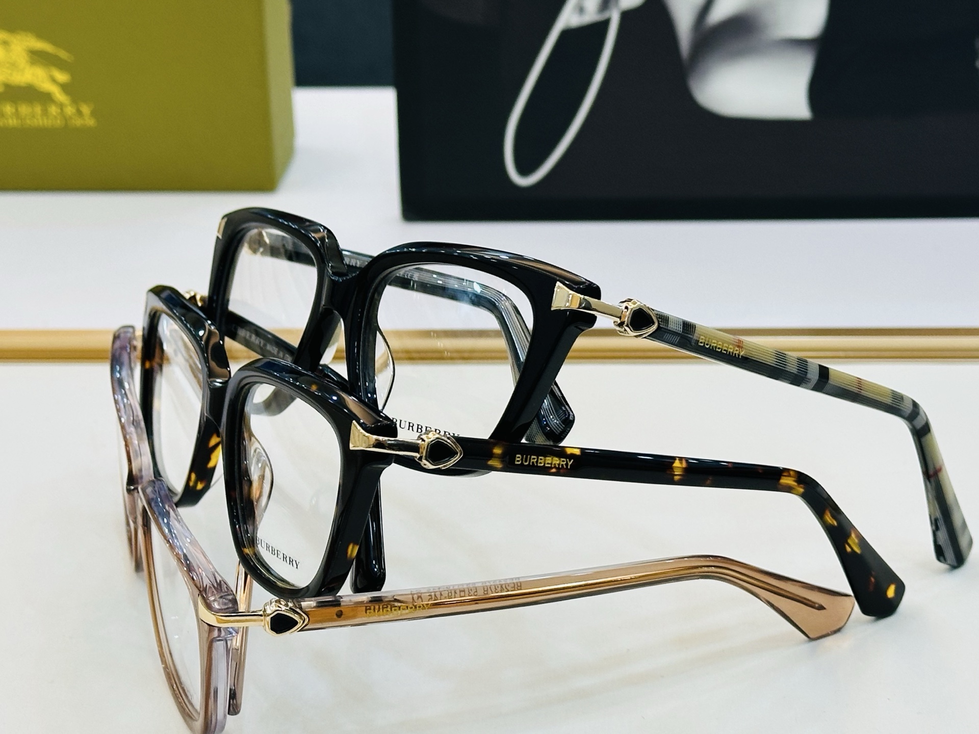 新款 BURBERR*🔻巴家 BE2437B 百搭镜架Size：53口19-145 🌲🌲🌲板材框 H多色