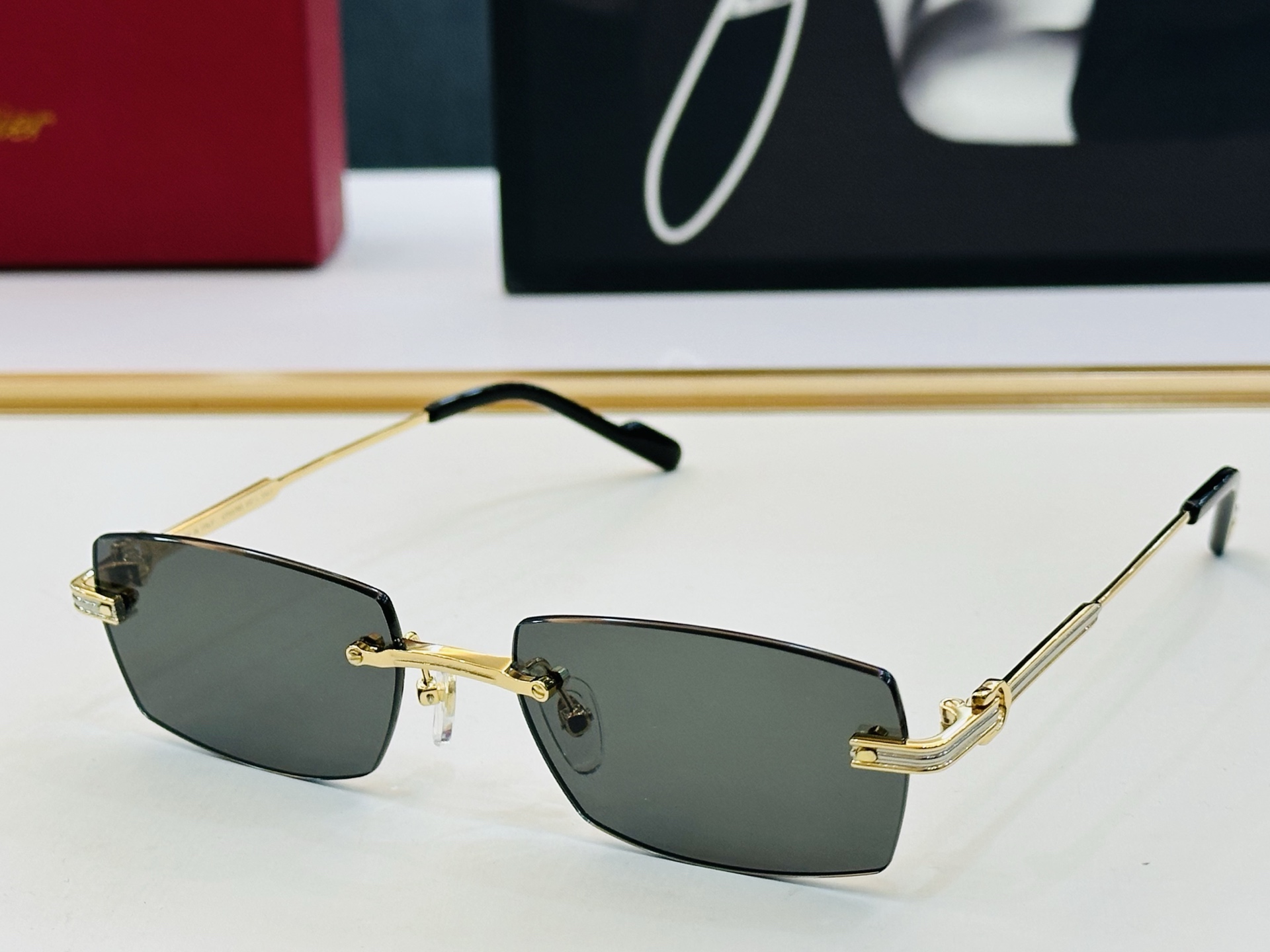 Cartie* 卡家 CT0578O 太阳镜 Size：55口18-145 工艺精湛气质十足！C男女同款