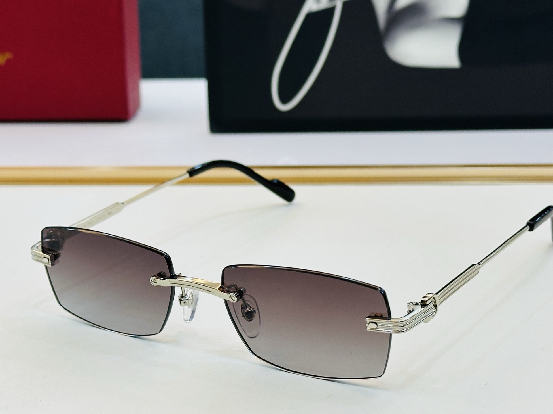 Cartie* 卡家 CT0578O 太阳镜 Size：55口18-145 工艺精湛气质十足！C男女同款