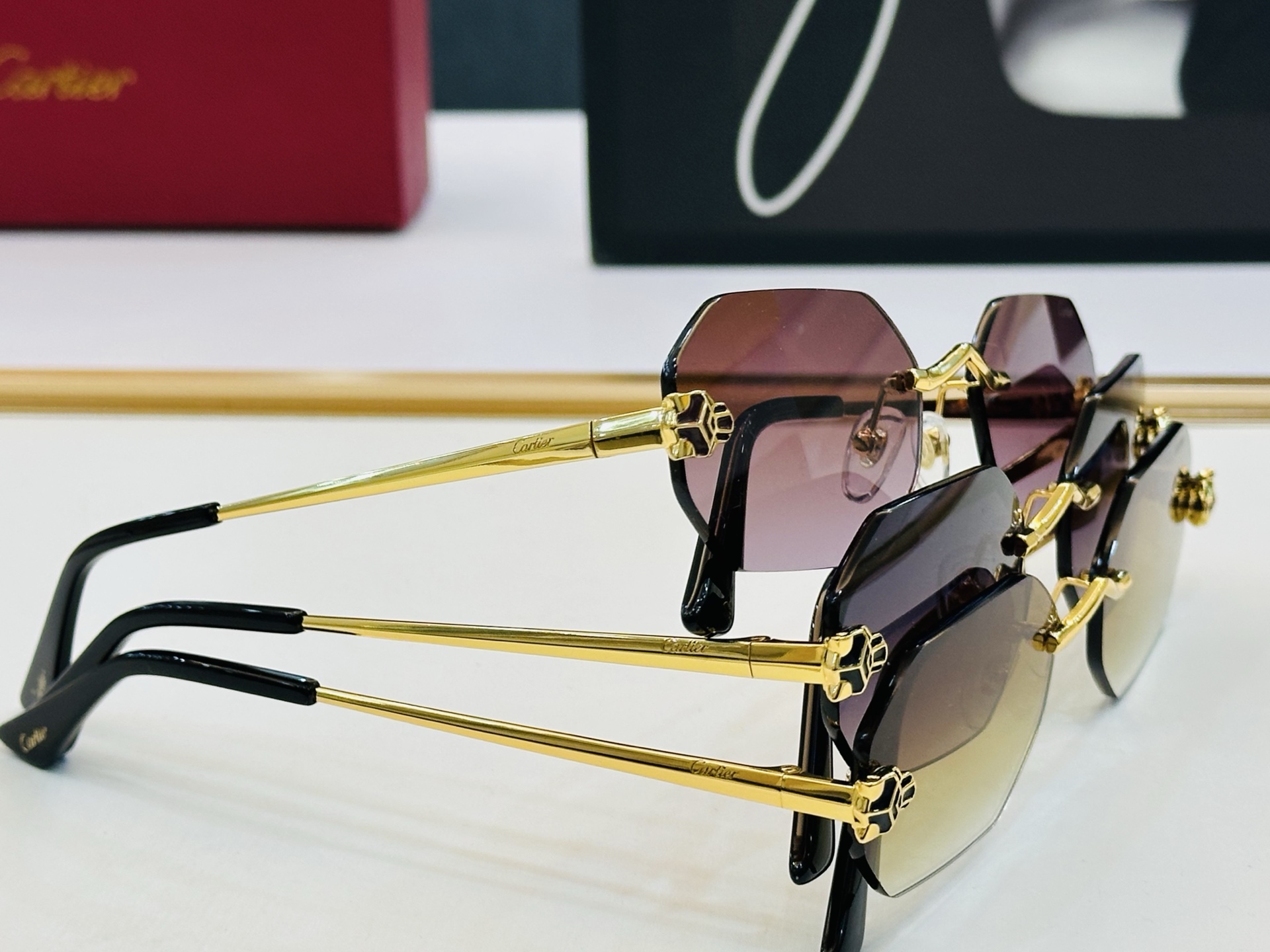 Cartie* 卡家 CT0599O 太阳镜 Size：56口20-145 工艺精湛气质十足！C男女同款