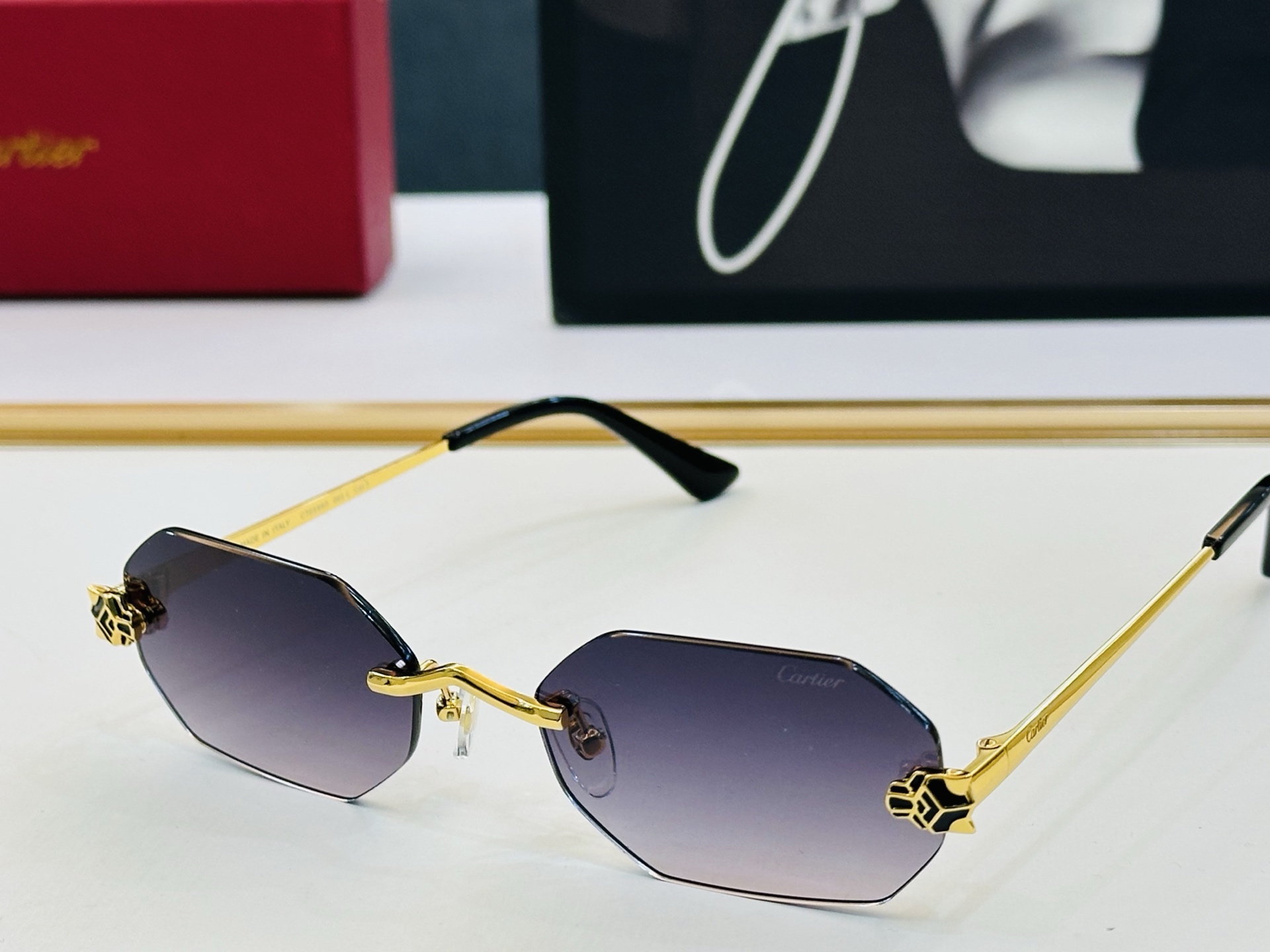 Cartie* 卡家 CT0599O 太阳镜 Size：56口20-145 工艺精湛气质十足！C男女同款