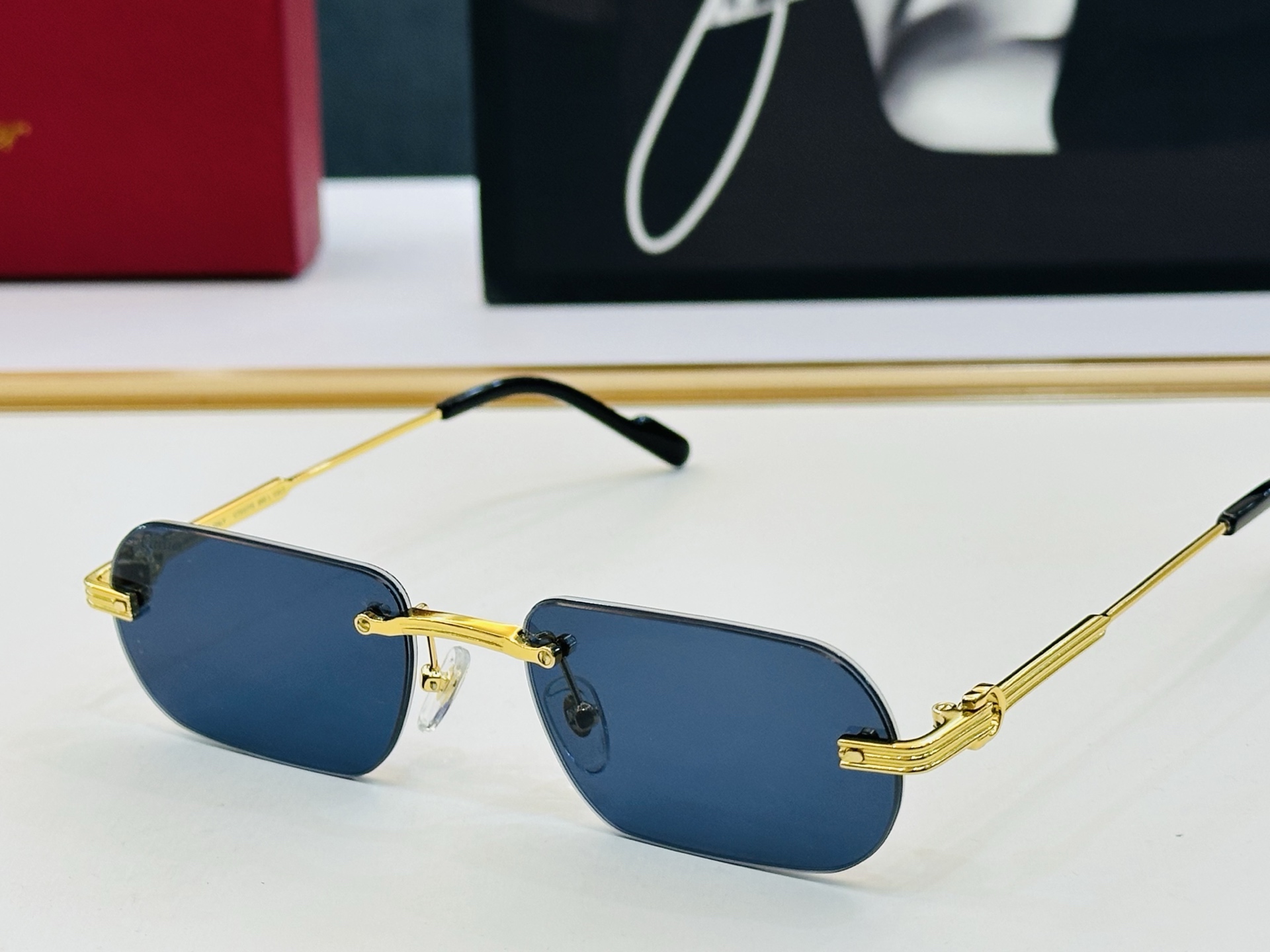 Cartie* 卡家 CT0577S 太阳镜 Size：55口18-145 工艺精湛气质十足！C男女同款